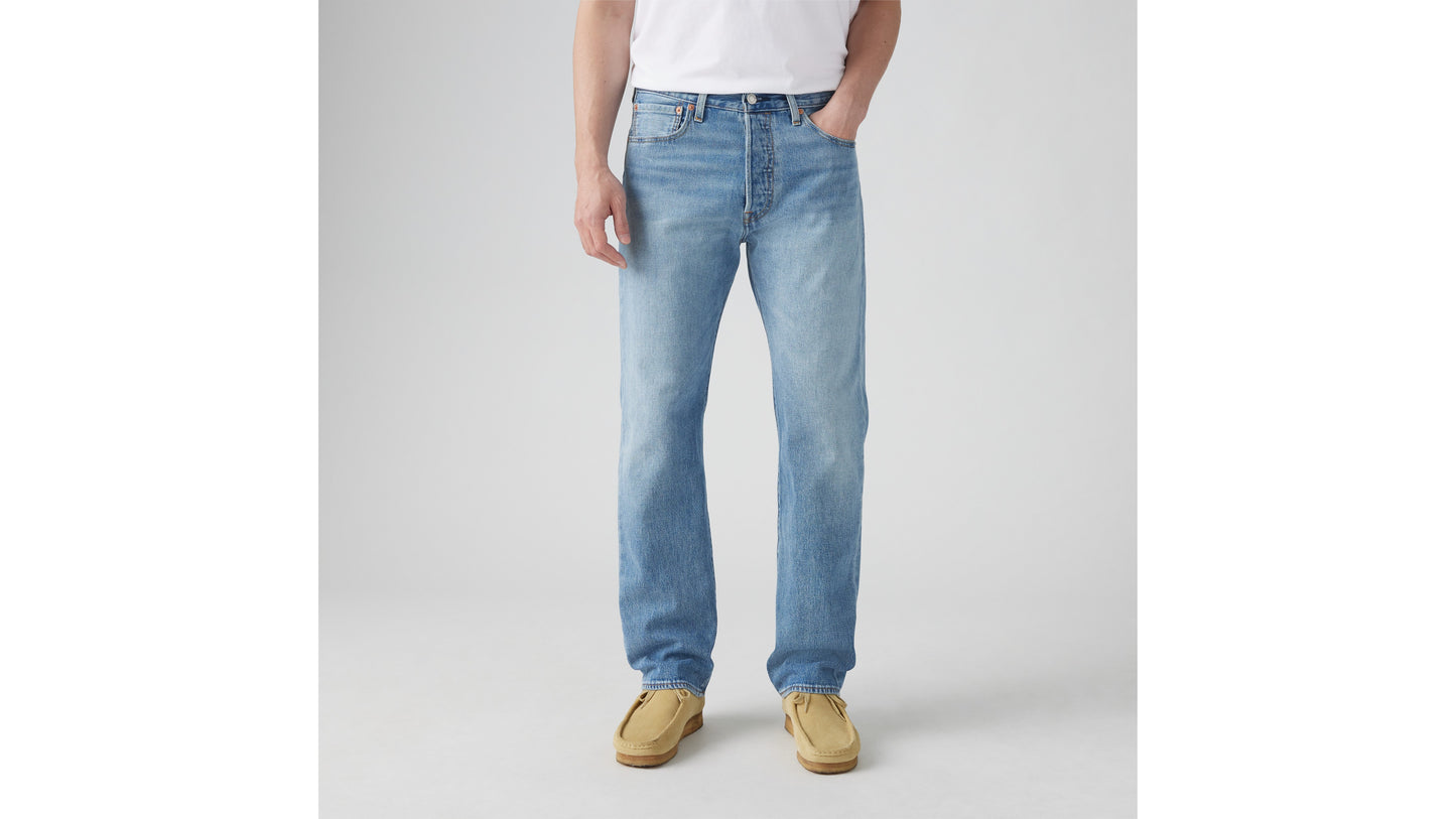 Light blue Levi’s jeans with a relaxed straight fit