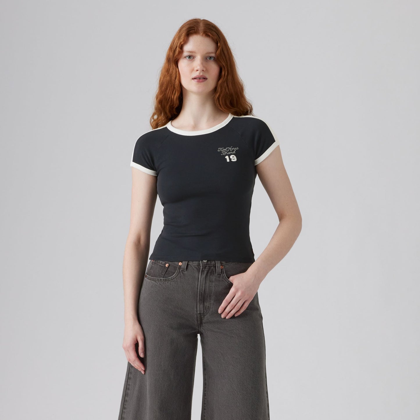 Levi's® Women's Graphic Riley Raglan Tee