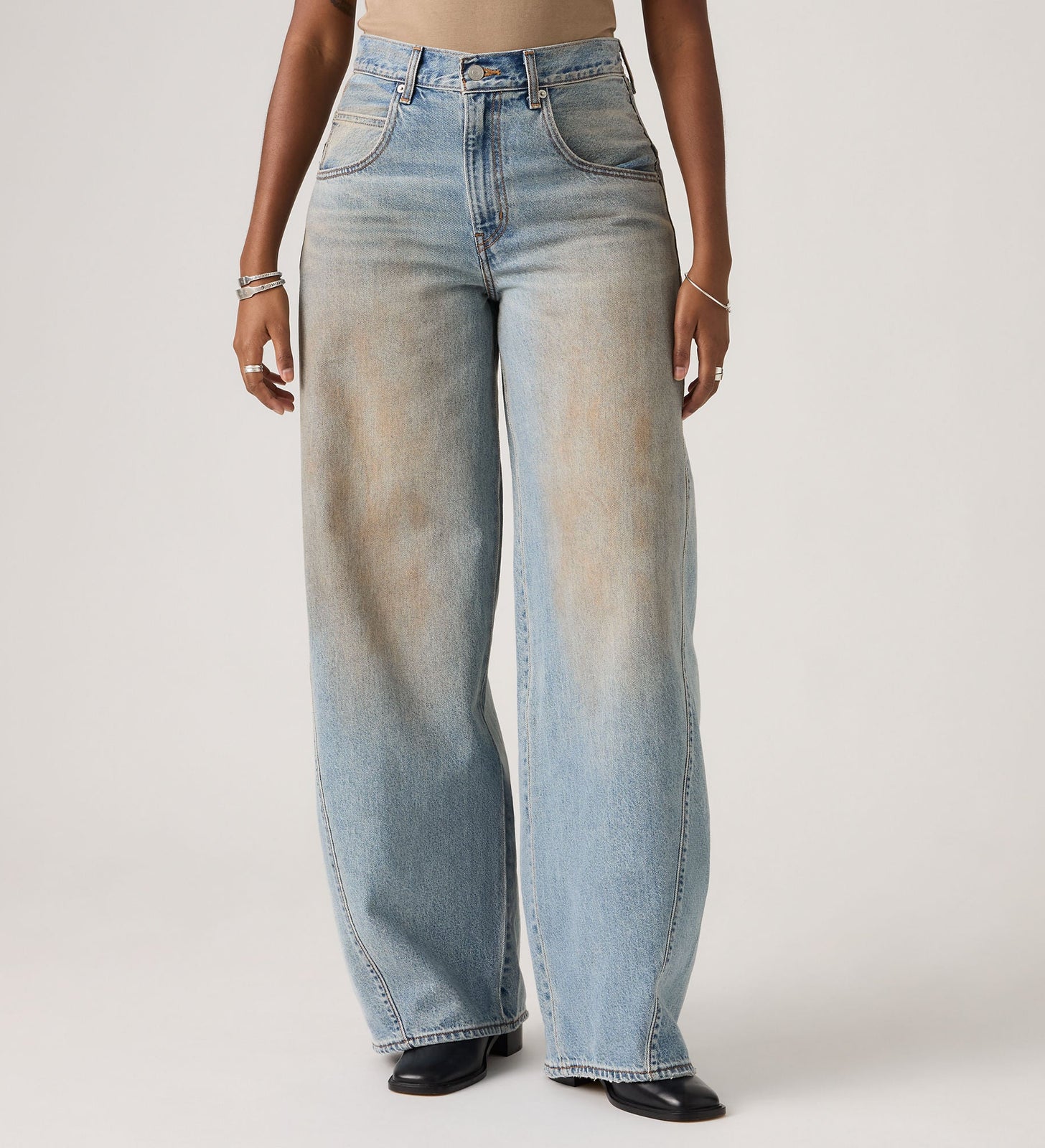 Main 5 - Levi's® Women's Super Baggy Barrel Jeans - 003NF0005