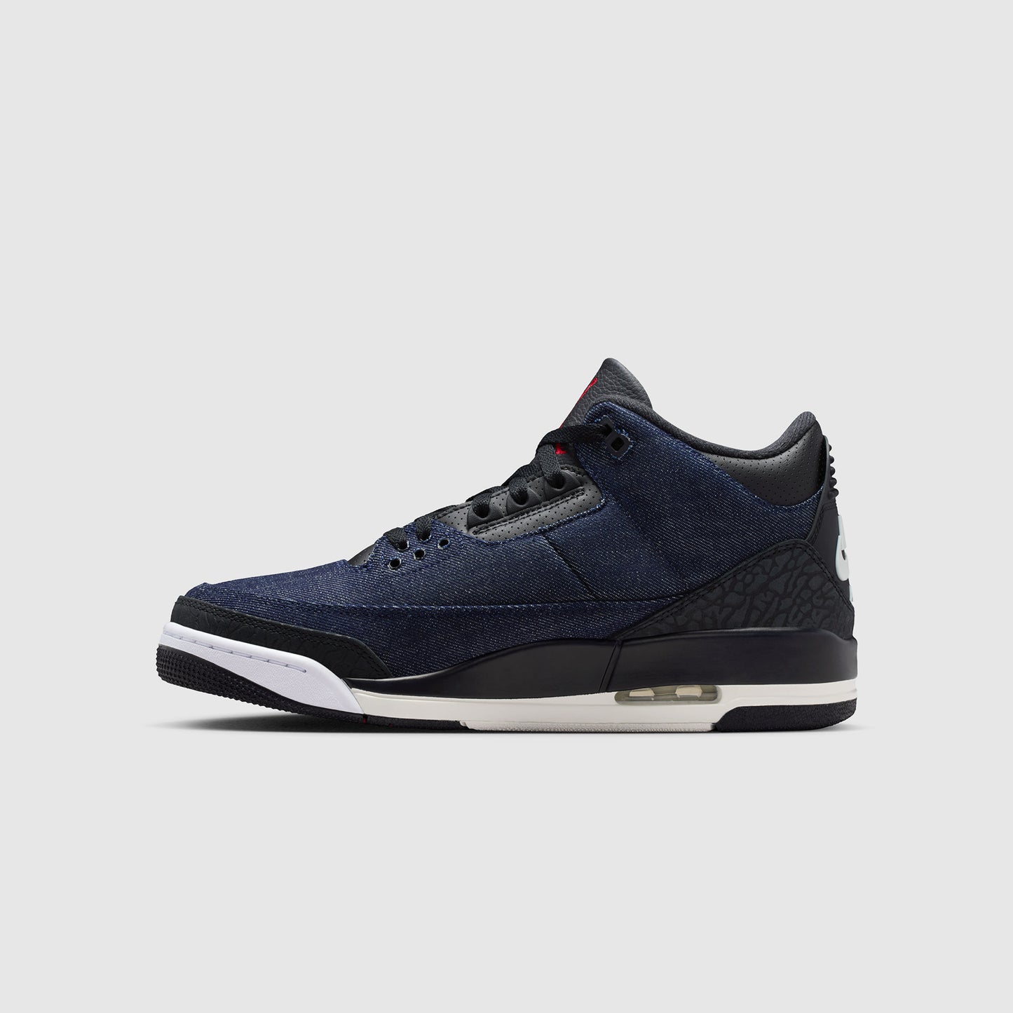 Air Jordan 3 x Levi’s®
Raw Indigo Denim Sneakers