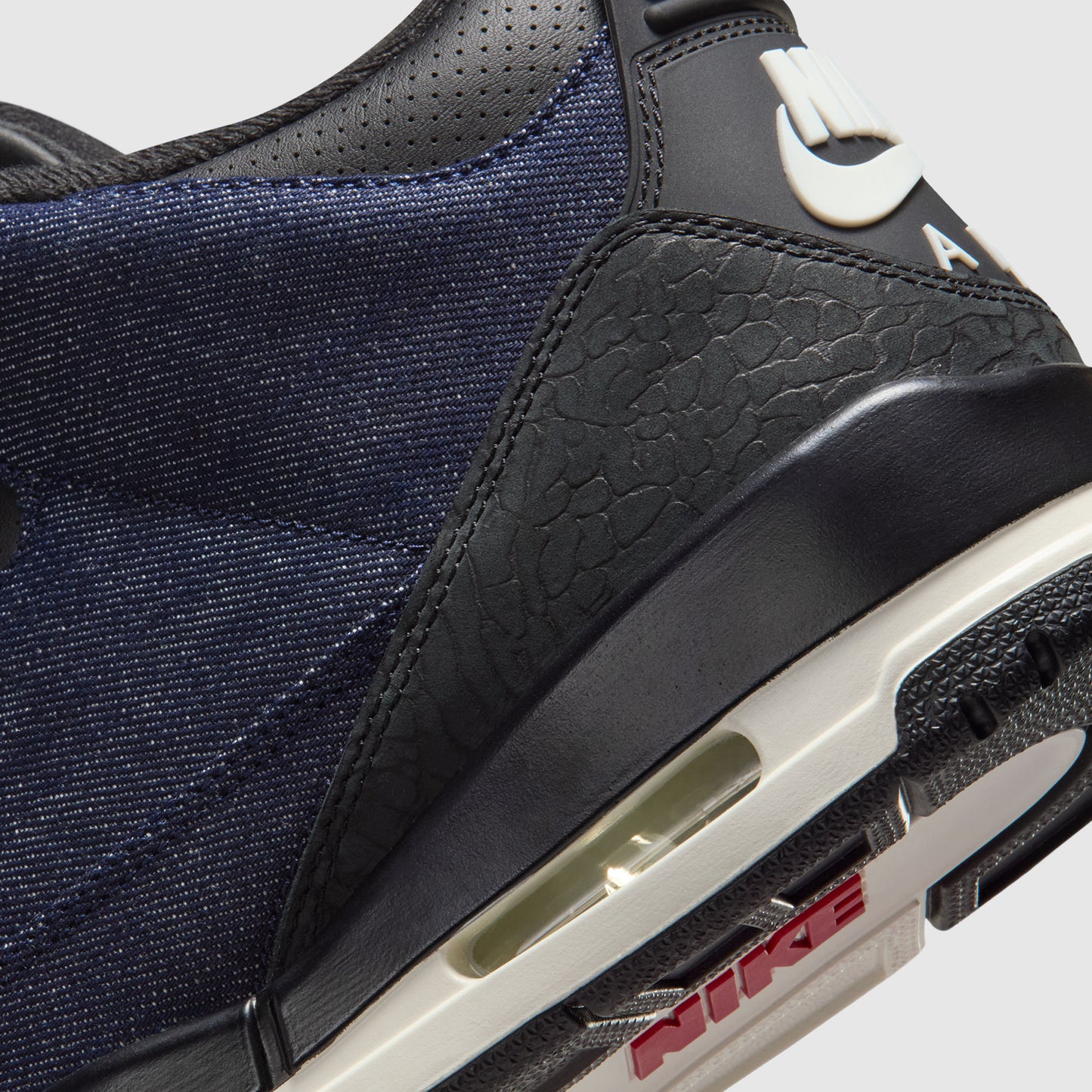 Air Jordan 3 x Levi’s®
Raw Indigo Denim Sneakers