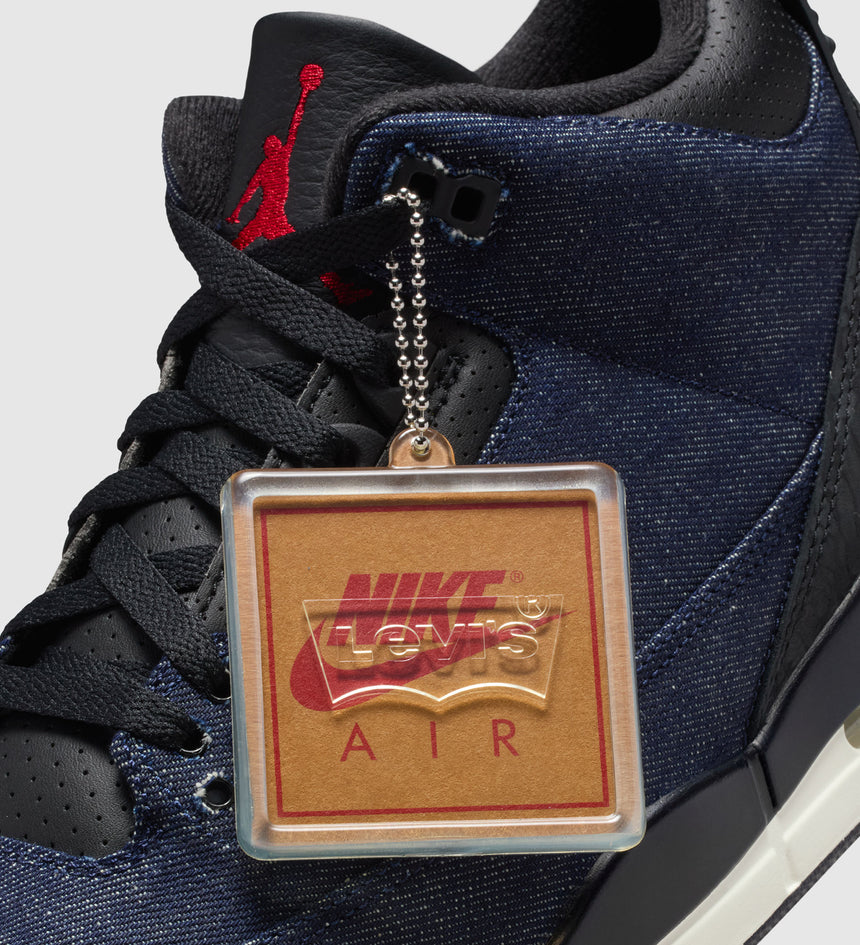 Main 6 - Air Jordan 3 x Levi’s®
Raw Indigo Denim Sneakers - 008M70000