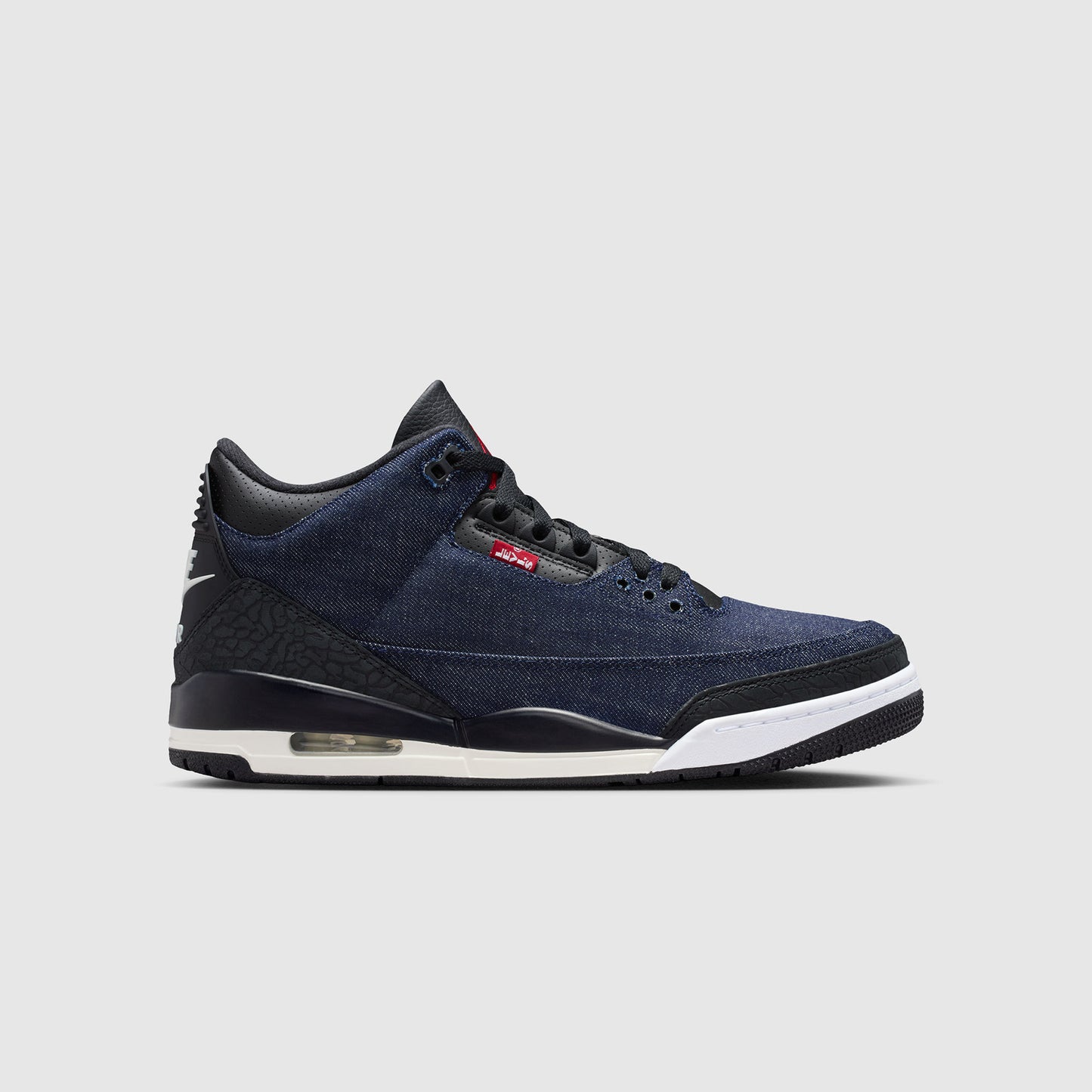 Air Jordan 3 x Levi’s®
Raw Indigo Denim Sneakers