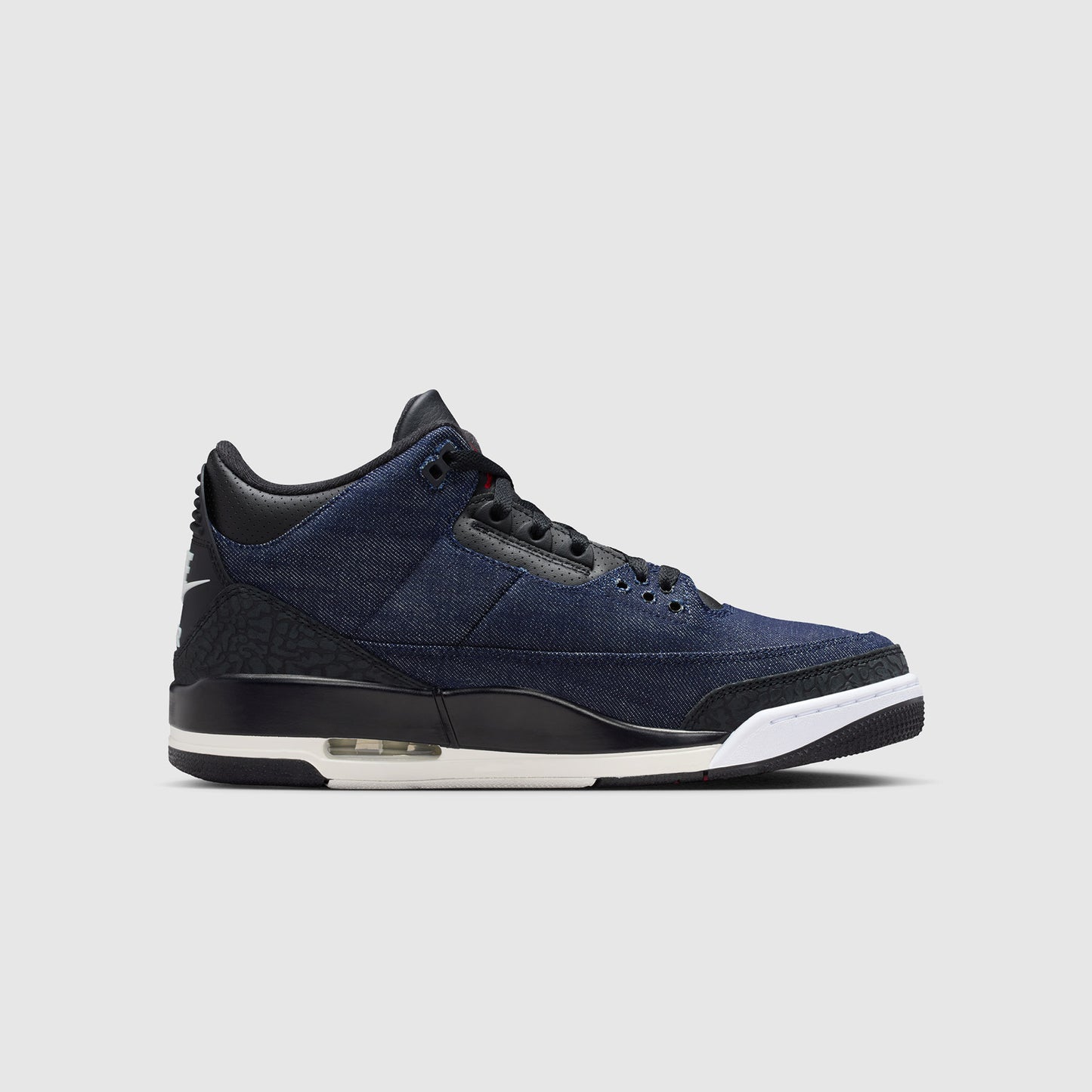 Air Jordan 3 x Levi’s®
Raw Indigo Denim Sneakers