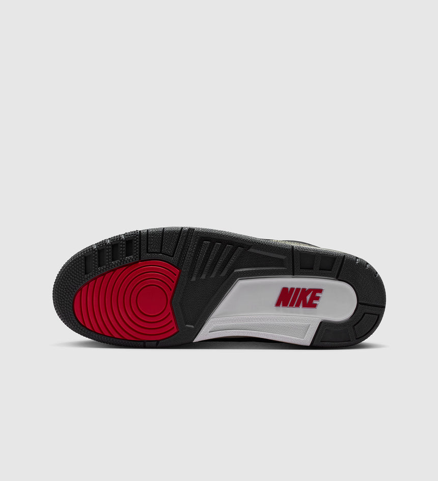 Main 12 - Air Jordan 3 x Levi’s®
Black Denim Sneakers - 008M80000