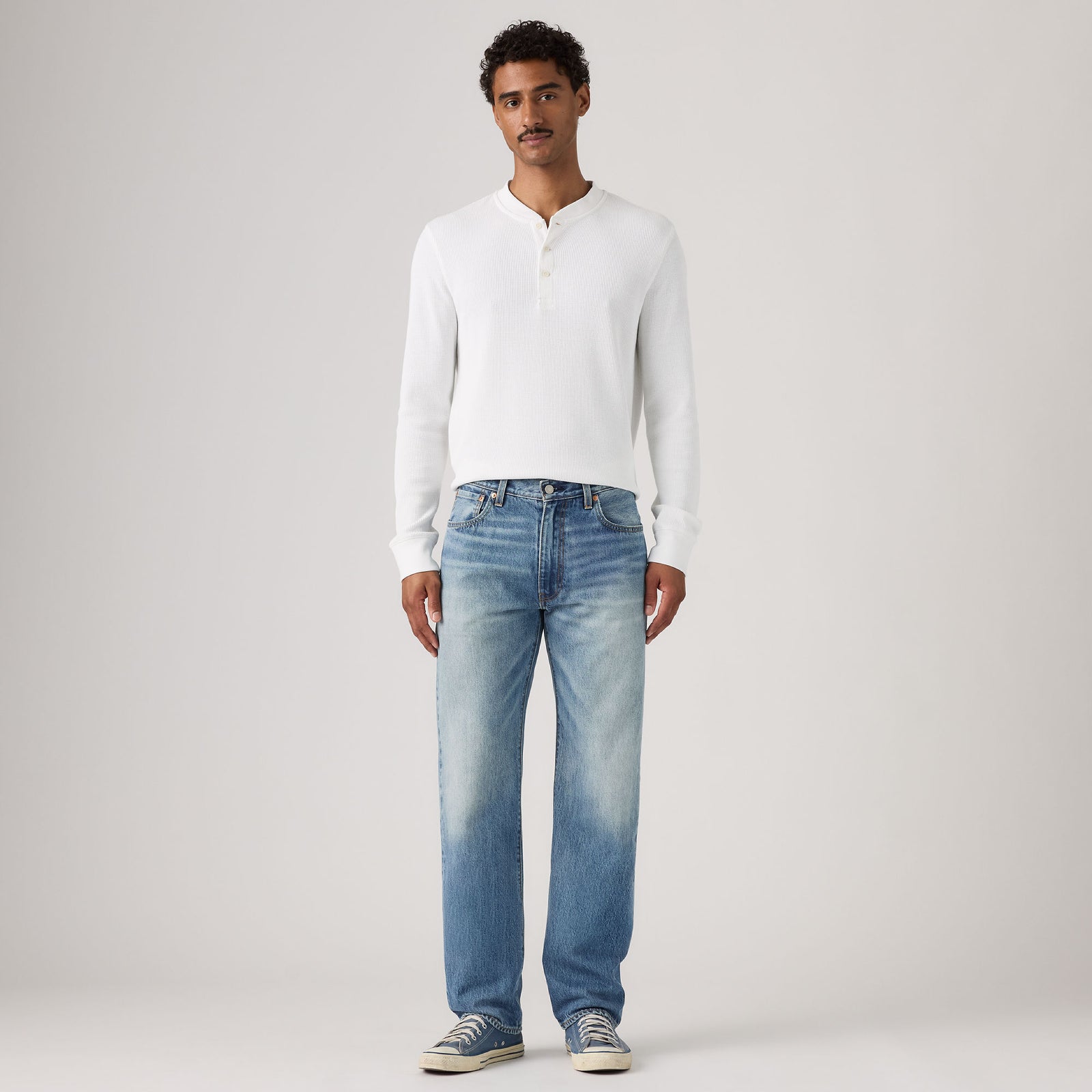 Main 4 - Levi's® Men's 555™ Relaxed Straight Jeans - 000LO0004