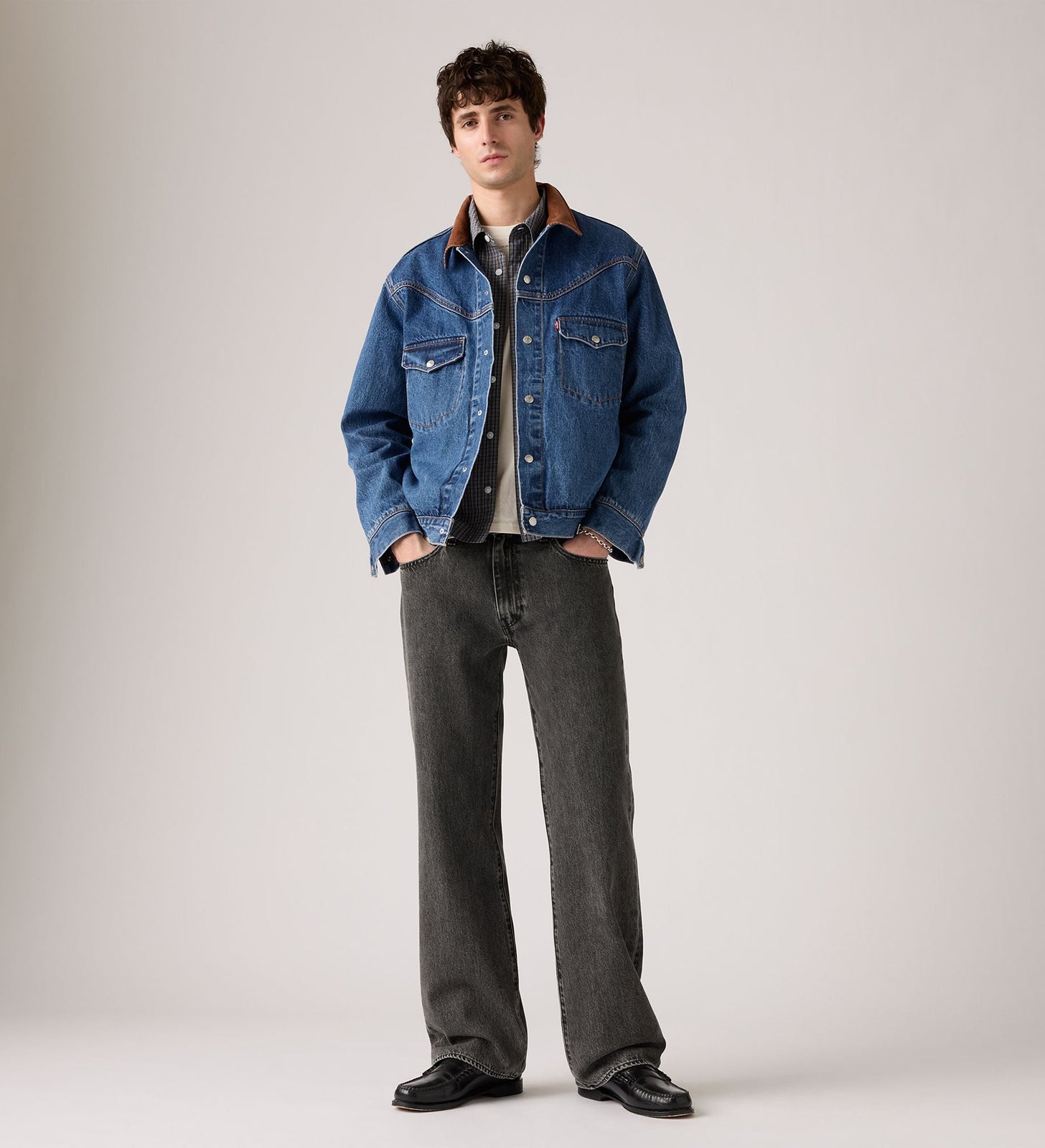 Main 4 - Levi's® Men's 567™ Relaxed Flare Jeans - A86300007