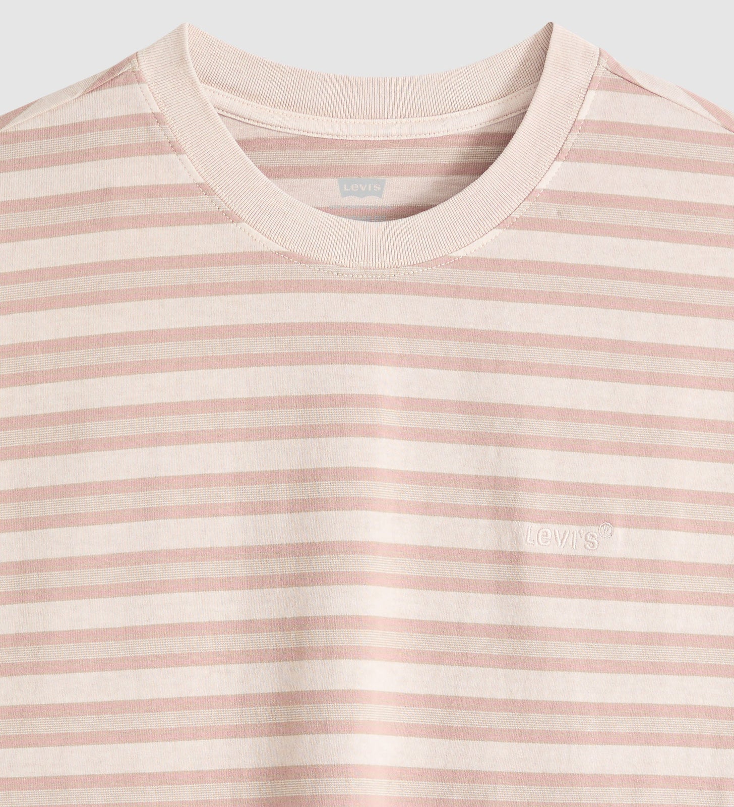 Main 6 - Levi's® Men's Red Tab Vintage T-Shirt - A06370190