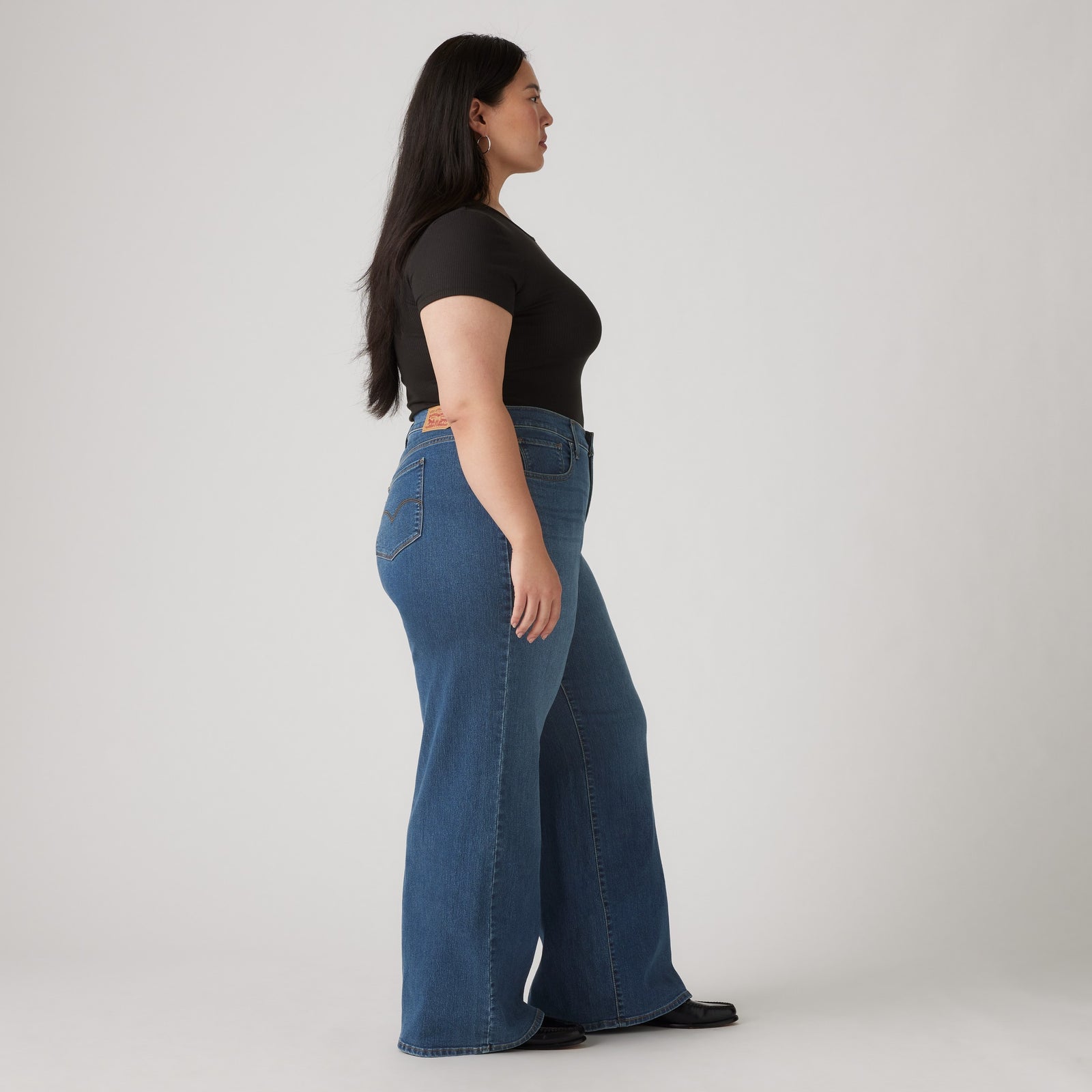 Main 3 - Levi's® Women's 318 Shaping Wide-Leg Jeans (Plus Size) - 0033F0000