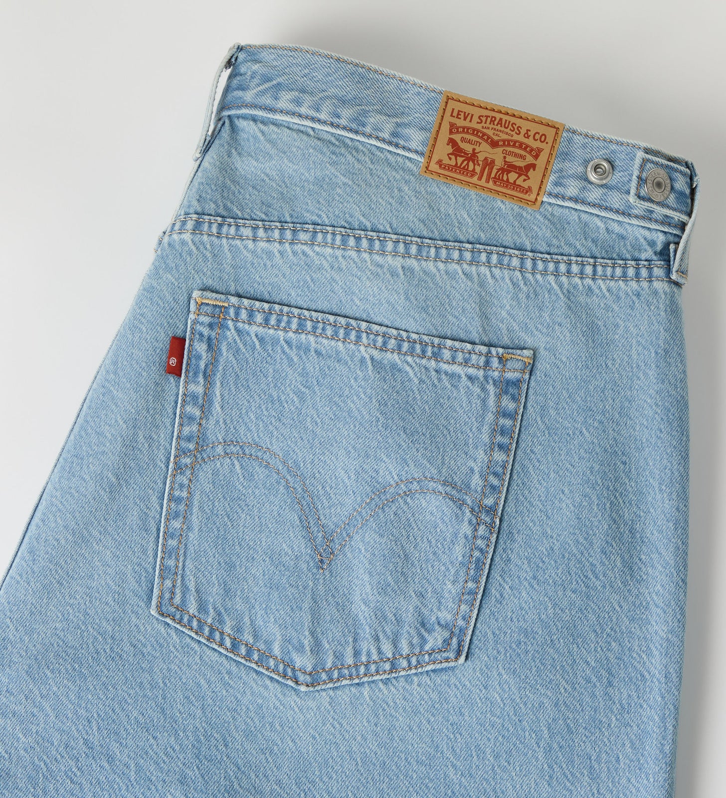 Main 7 - Levi's® Women's Cinch Baggy Jeans (Plus Size) - 008AM0001