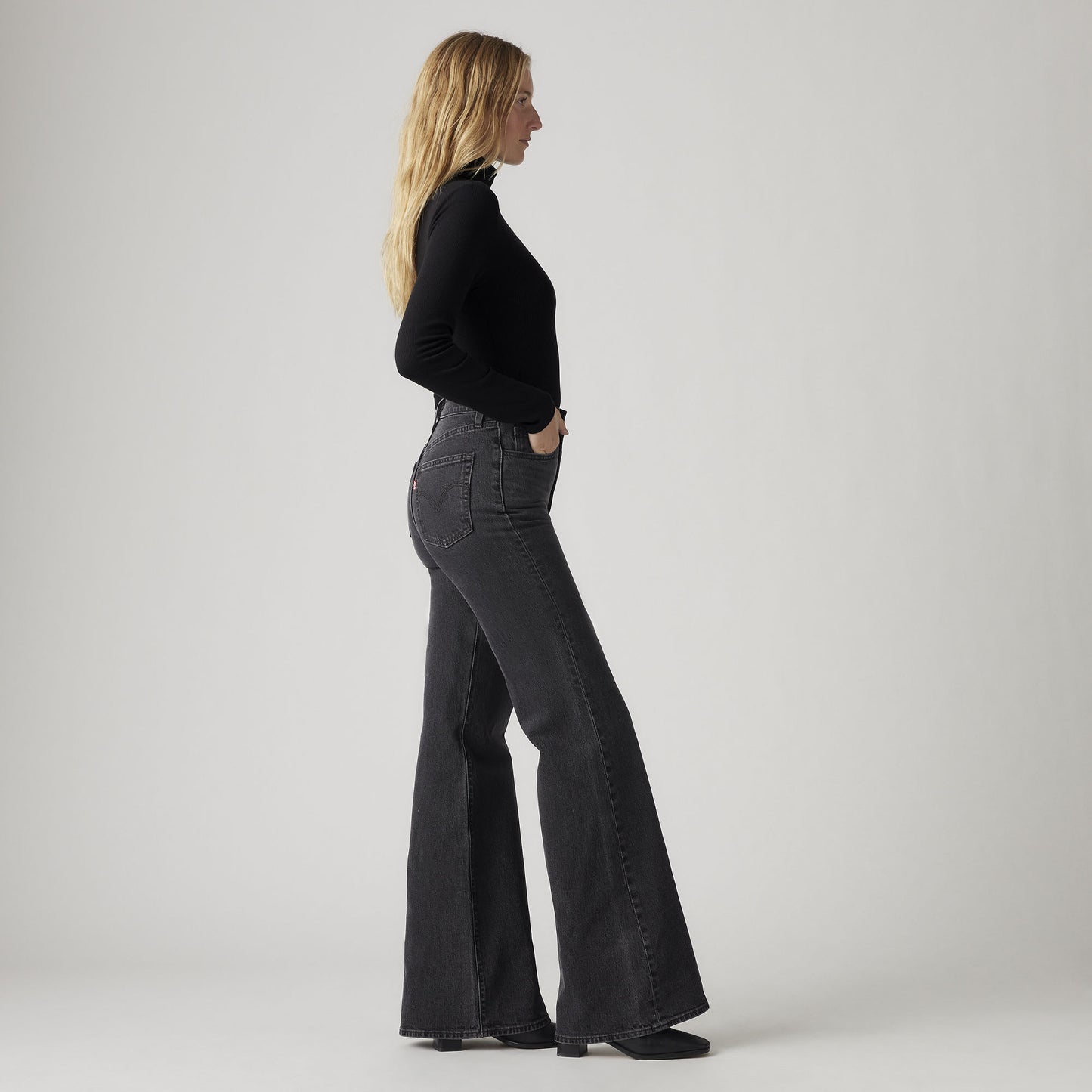 Levi's® Women's Ribcage Bell Jeans