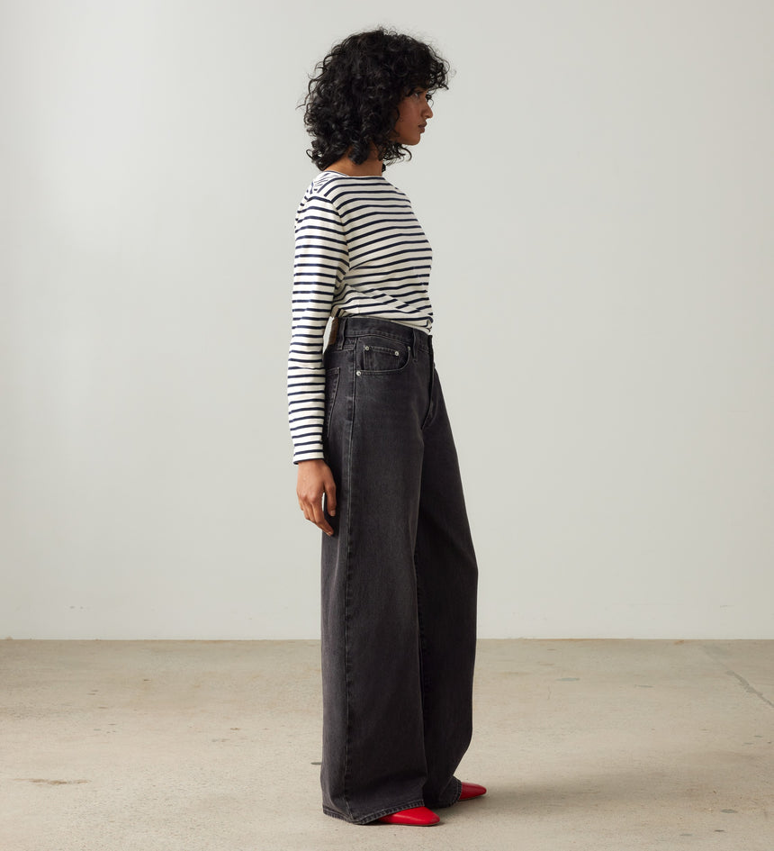 Main 2 - Levi's® Women's XL Straight Jeans - A87010003