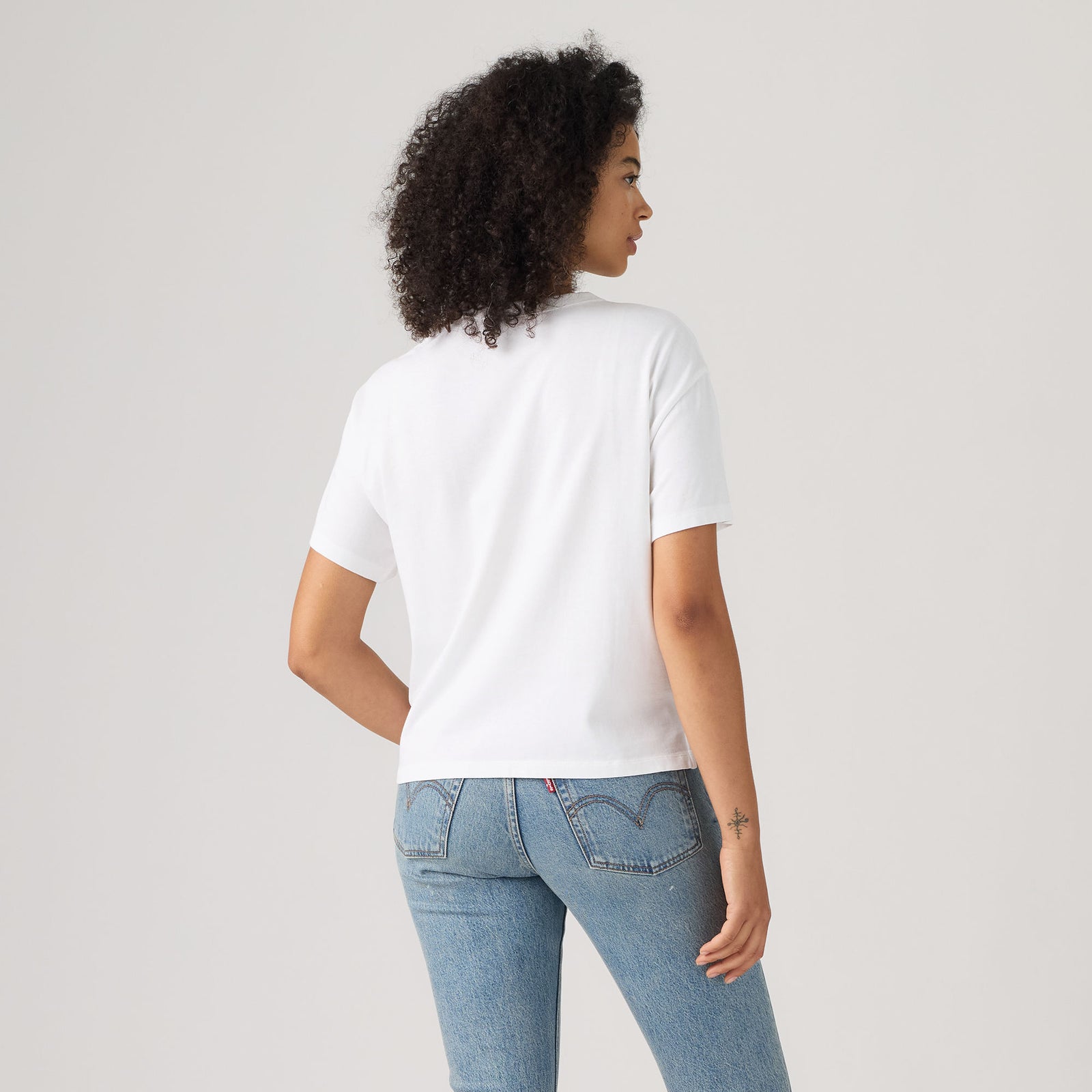 Main 4 - Levi's® Women's Graphic Vintage Short-Sleeve Tee - 005OY0047