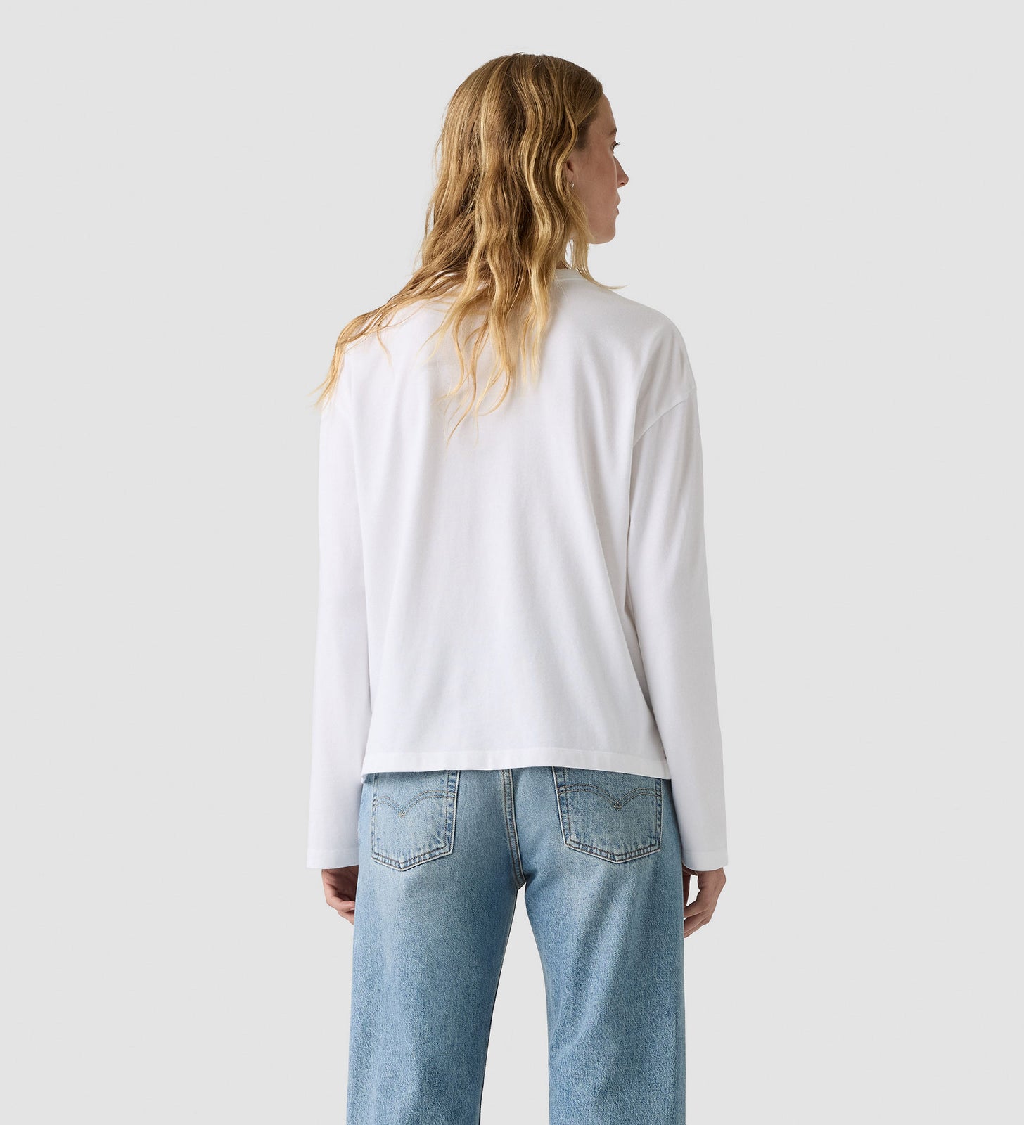 Main 4 - Levi's® Women's Vintage Long-Sleeve Tee - 0085S0000