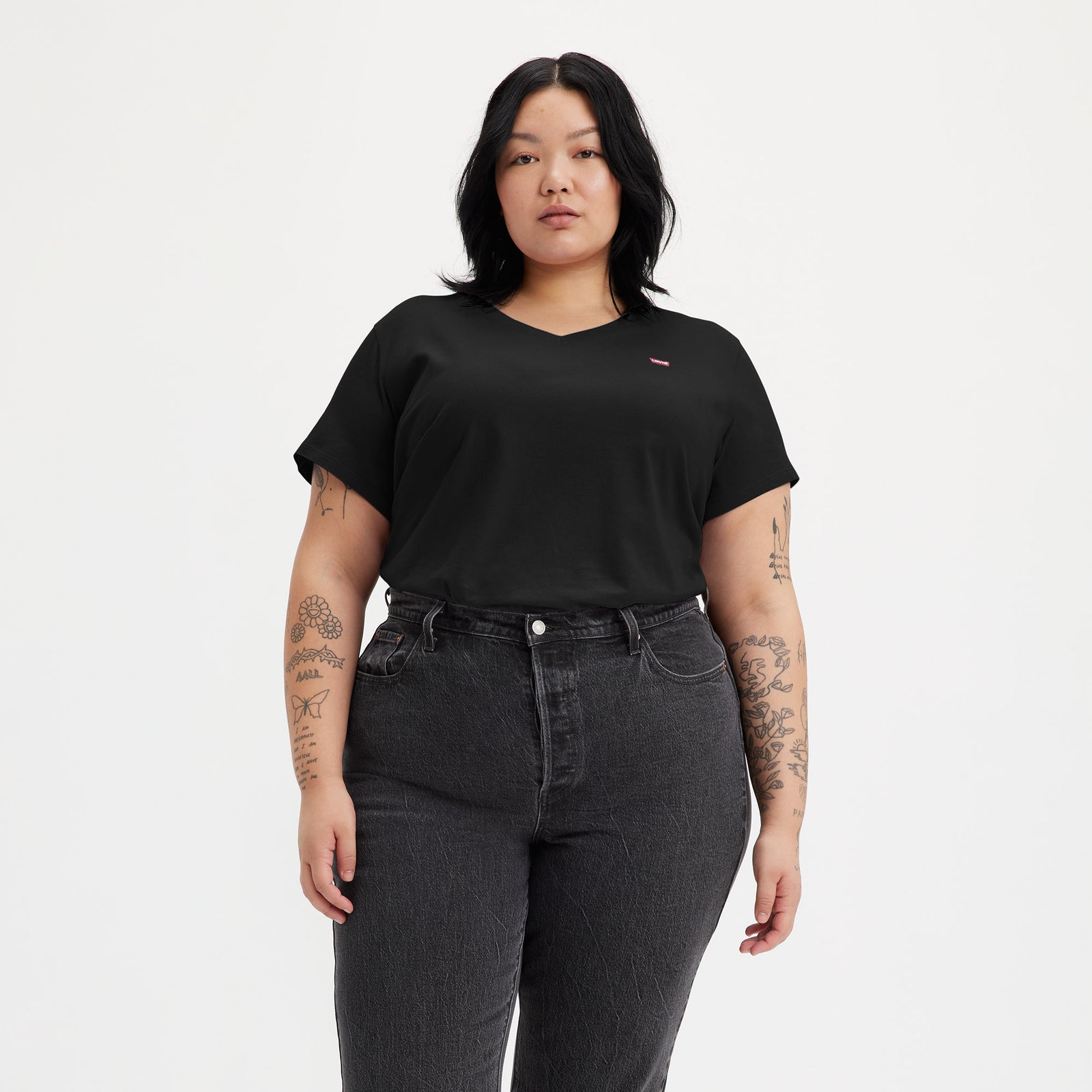 Main 1 - Levi's® Women's V-Neck T-Shirt (Plus Size) - A23230002