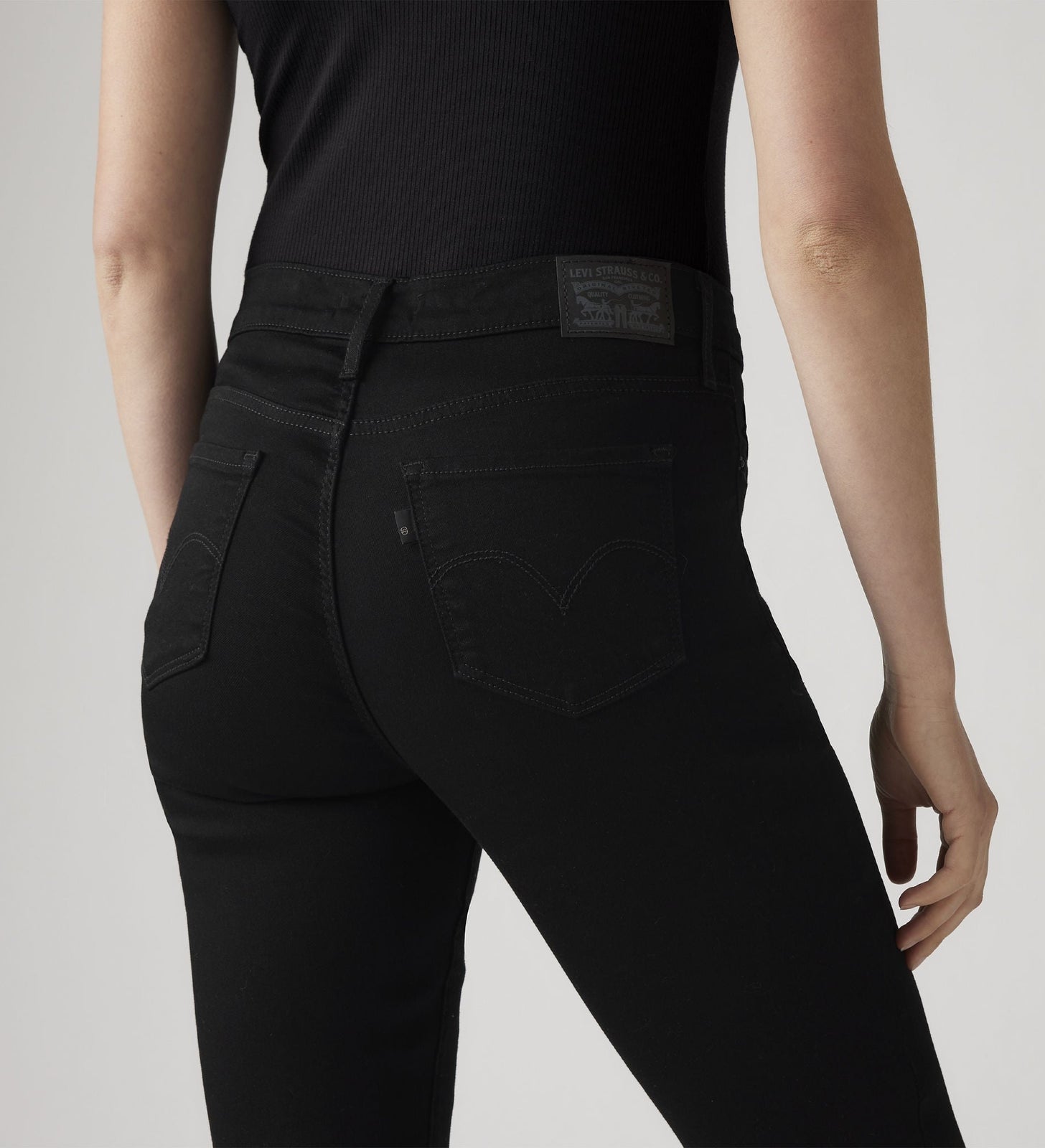 Main 7 - Levi’s® Women's 312 Shaping Slim Jeans - 196270000