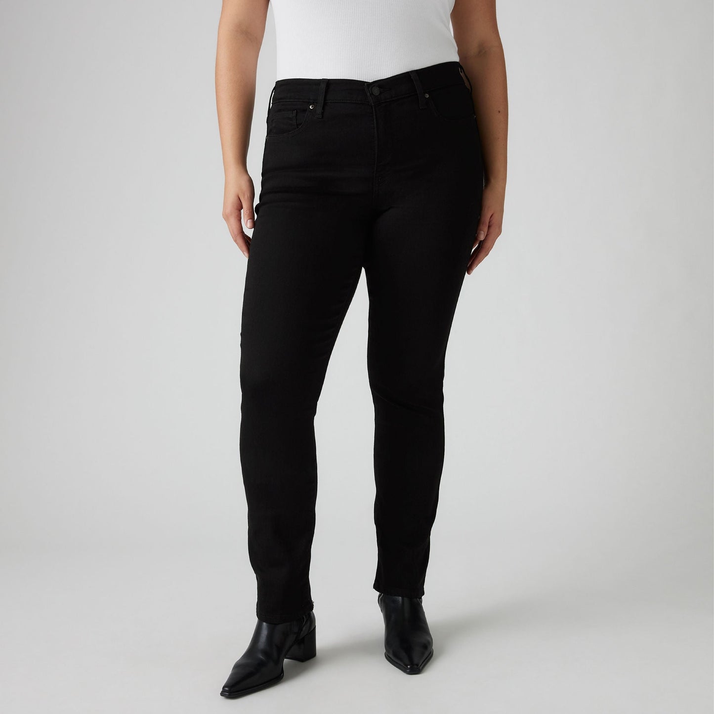 Levi’s® Women's 312 Shaping Slim Jeans