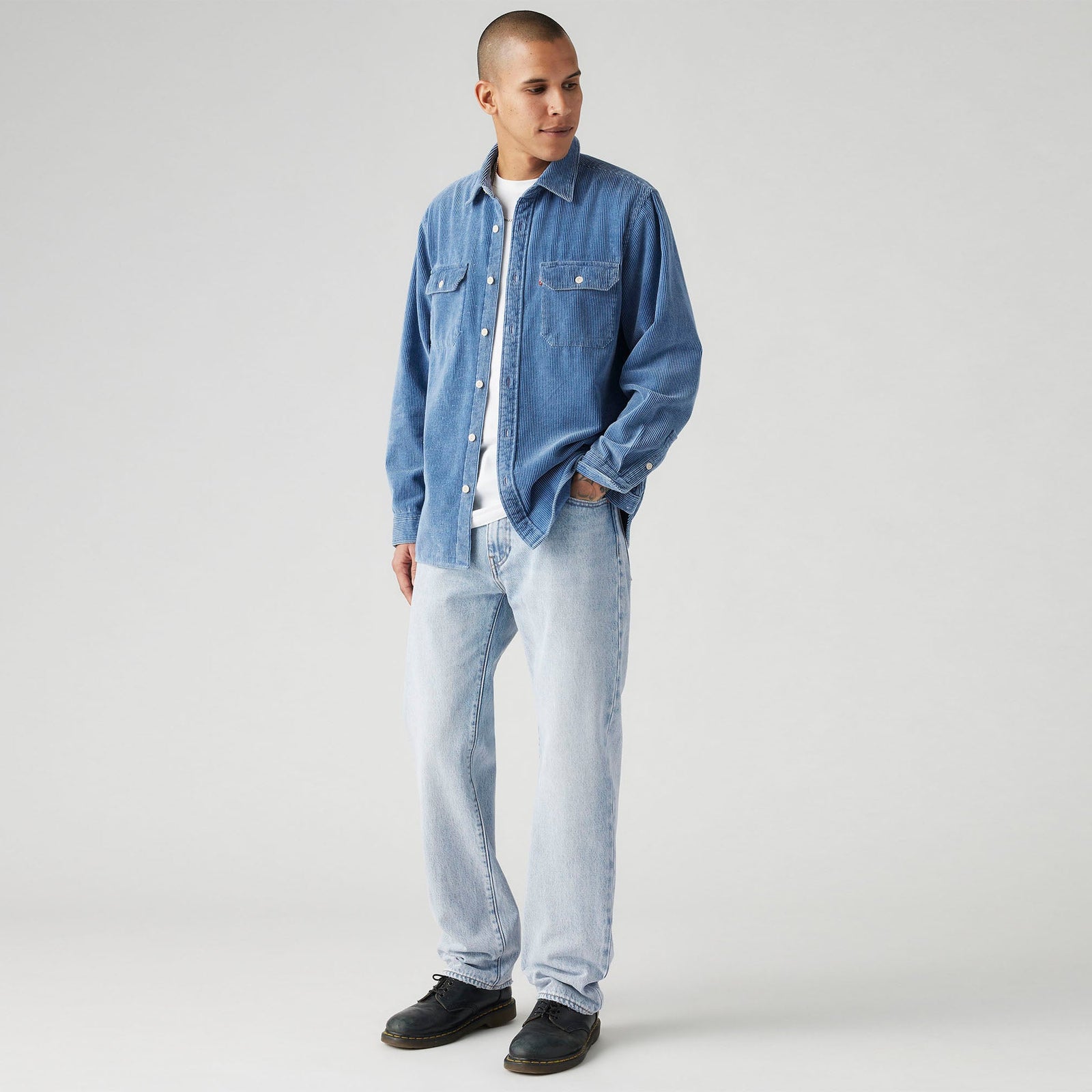 Main 4 - Levi's® Men's 555™ Relaxed Straight Jeans - 000LO0005