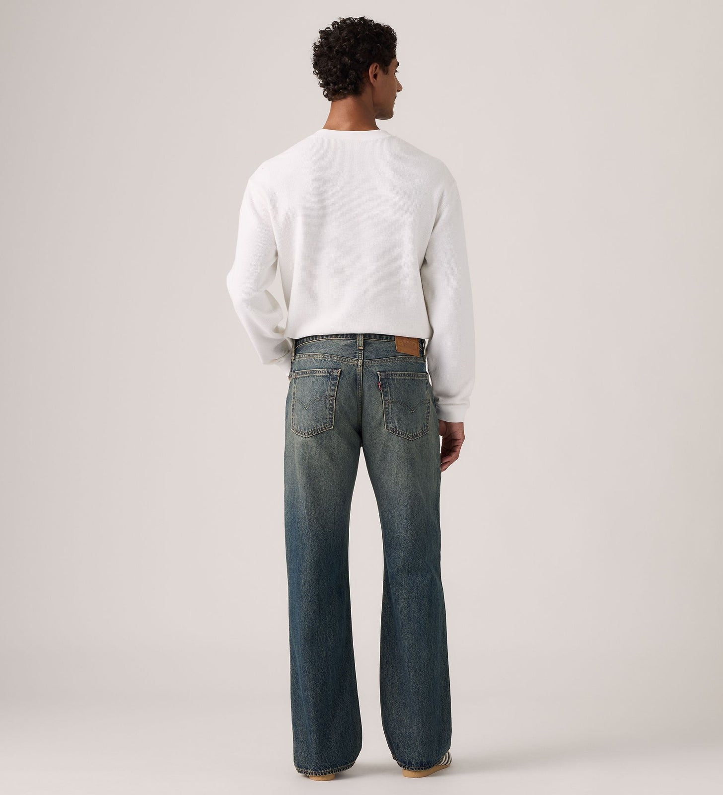Main 2 - Levi's® Men's 567™ Relaxed Flare Jeans - A86300012