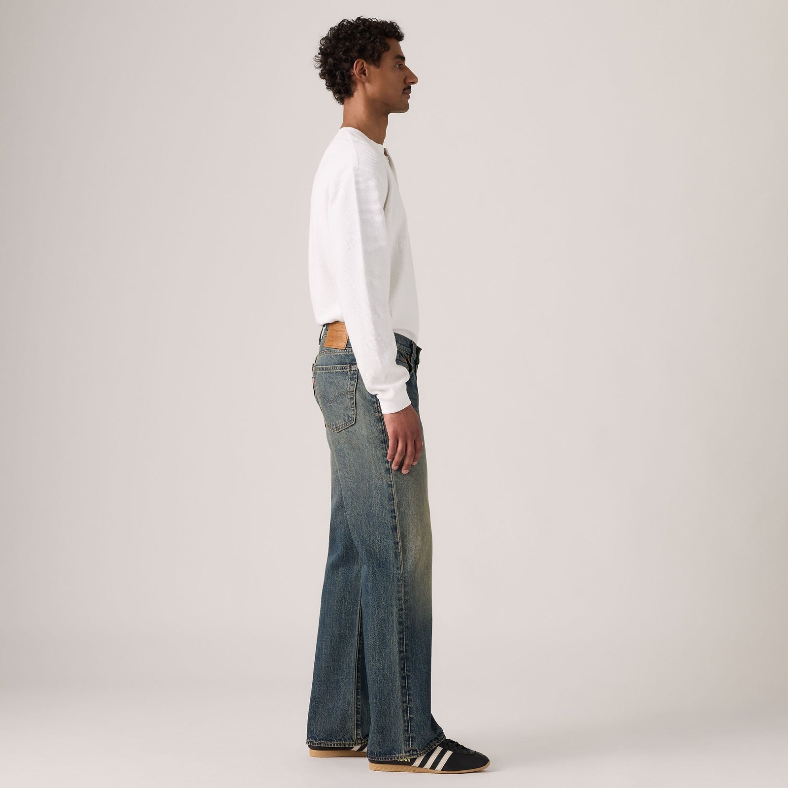 Main 4 - Levi's® Men's 567™ Relaxed Flare Jeans - A86300012