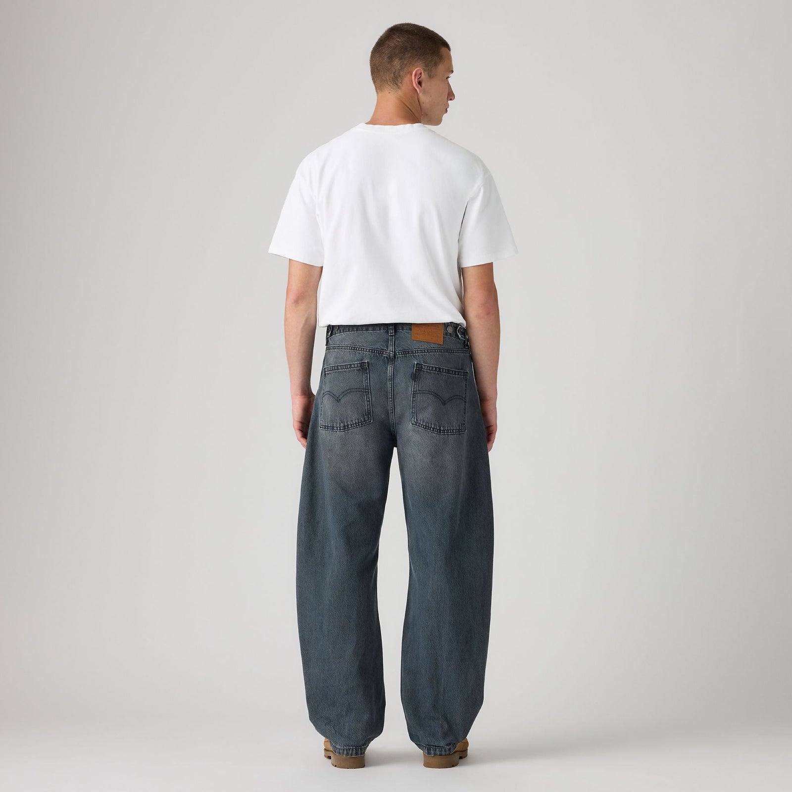 Main 2 - Levi's® Men's Baggy Barrel Jeans - 0057O0010