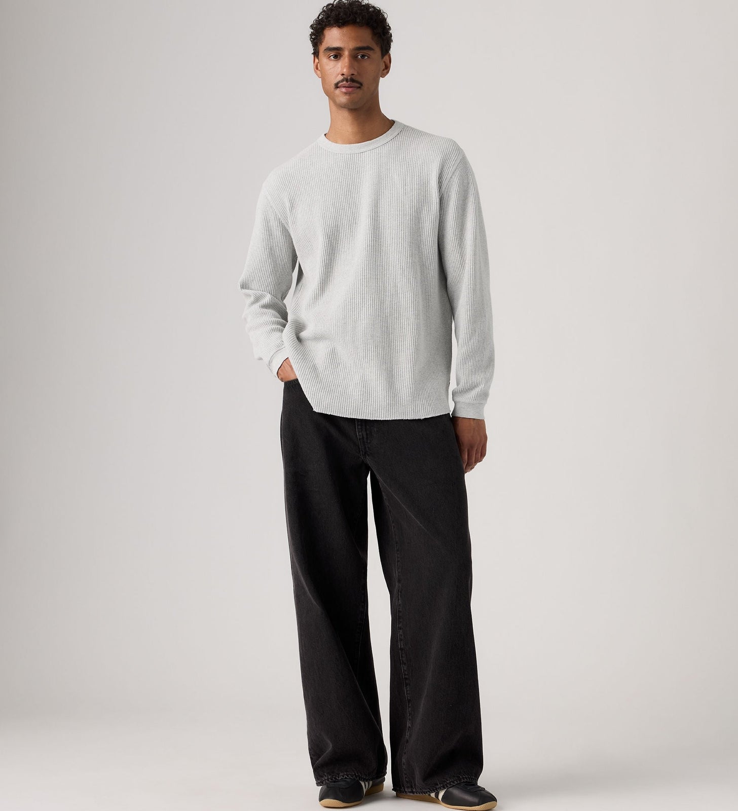 Main 1 - Levi's® Men's Baggy Wide-Leg Jeans - 0081B0000