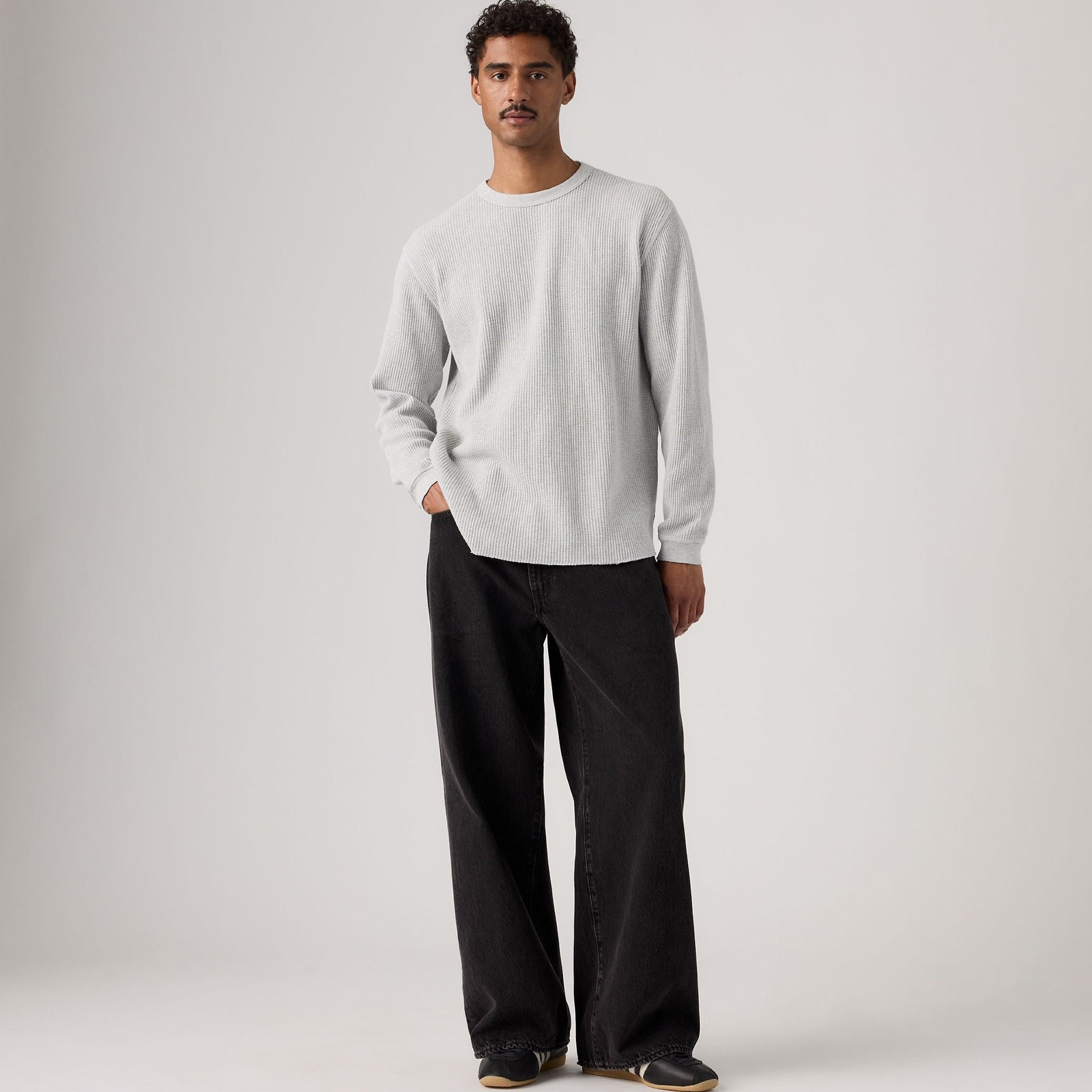 Main 1 - Levi's® Men's Baggy Wide-Leg Jeans - 0081B0000