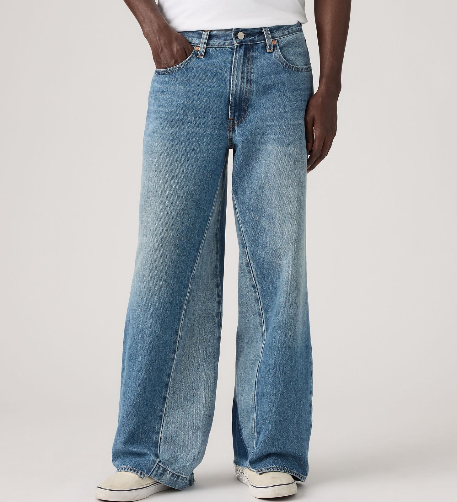 Main 5 - Levi's® Men's Baggy Wide-Leg Jeans - 0081B0002