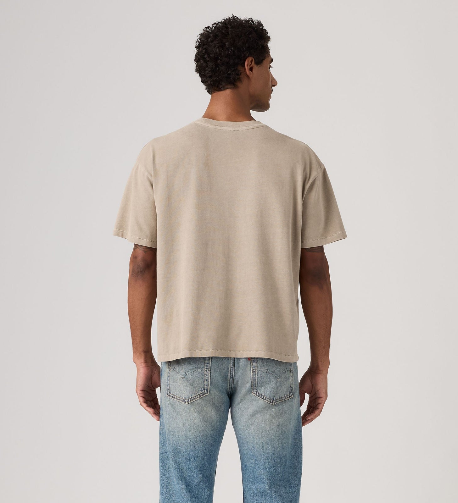 Main 2 - Levi's® Men's Boxy Short-Sleeve Tee - 0049F0039