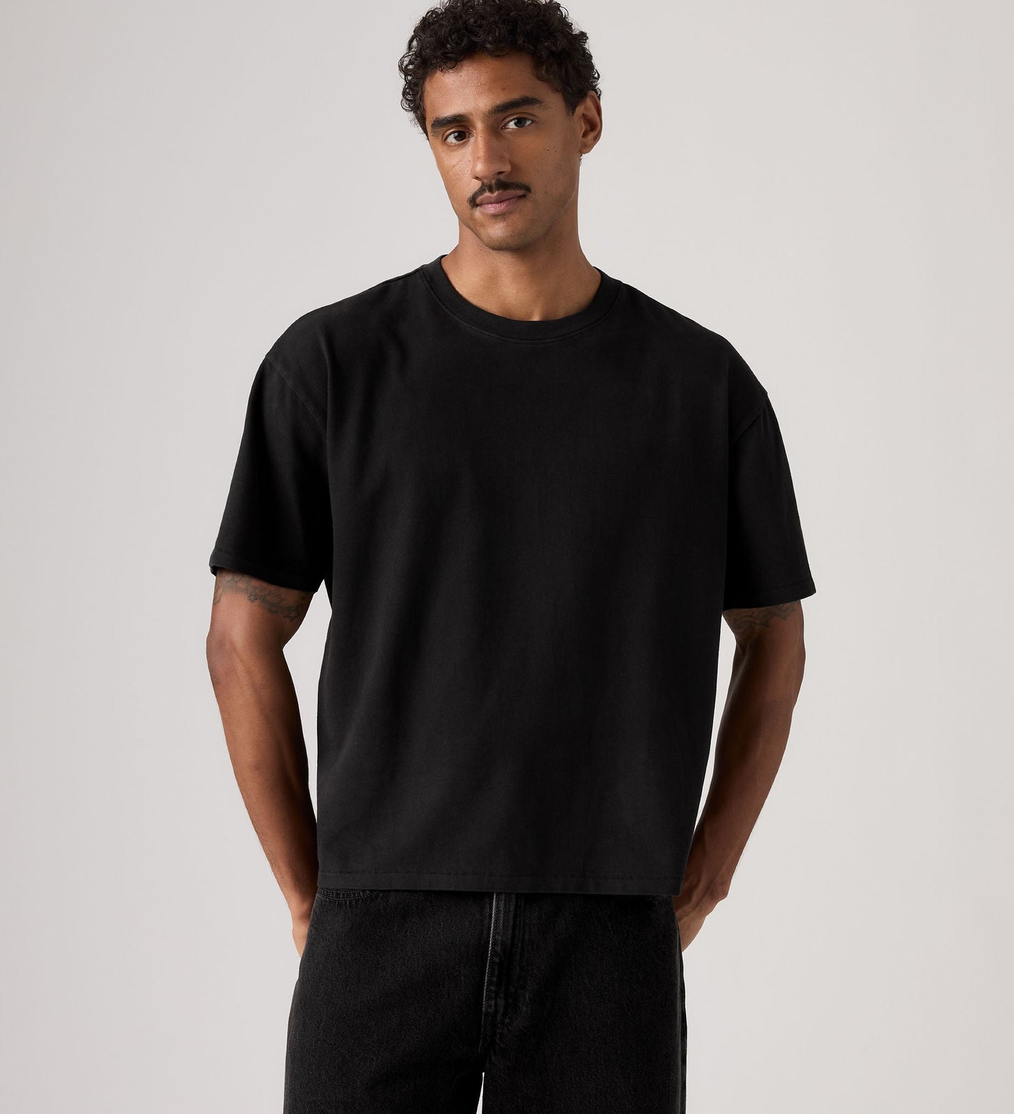 Main 1 - Levi's® Men's Boxy Short-Sleeve Tee - 0049F0041