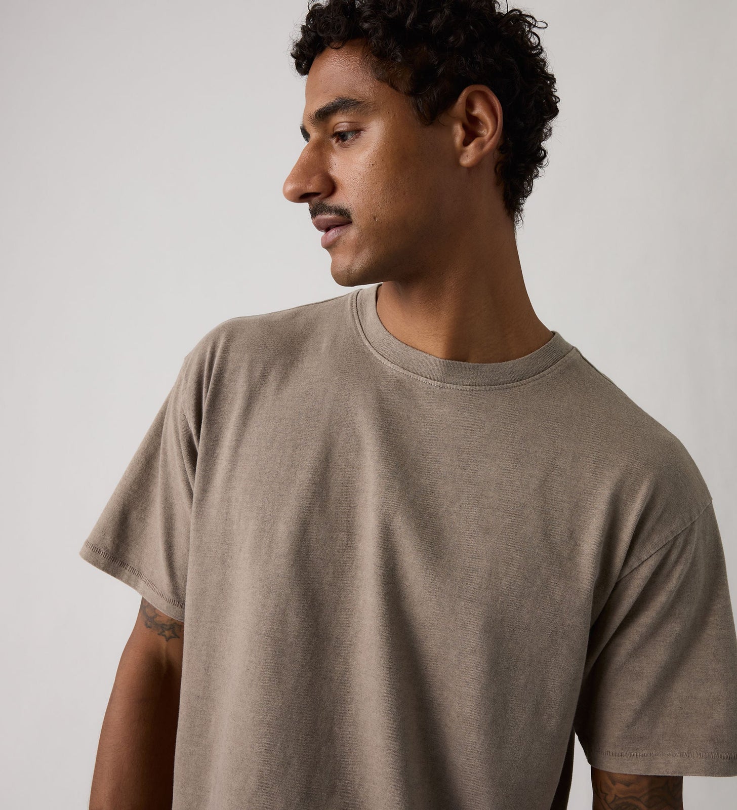 Main 4 - Levi's® Men's Boxy Short-Sleeve Tee - 0049F0020