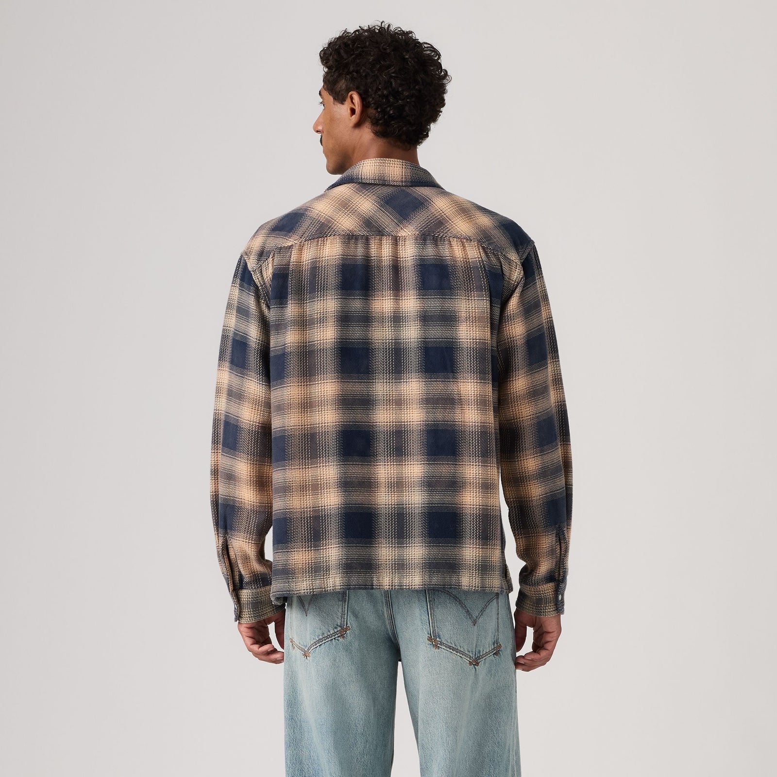 Main 2 - Levi's® Men's Long-Sleeve Boxy Western Shirt - 0085P0001