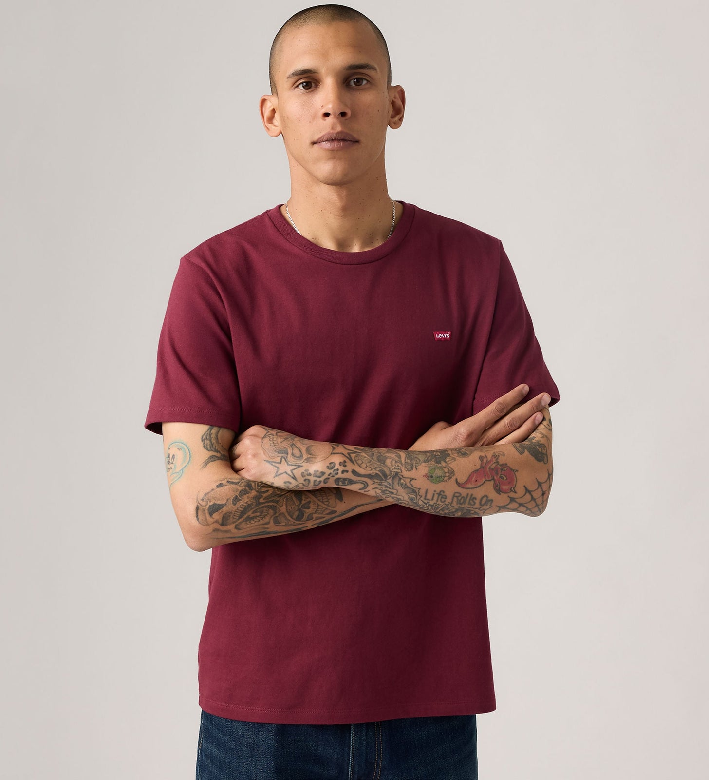Main 3 - Levi's® Men's Original Housemark T-Shirt - 566050300