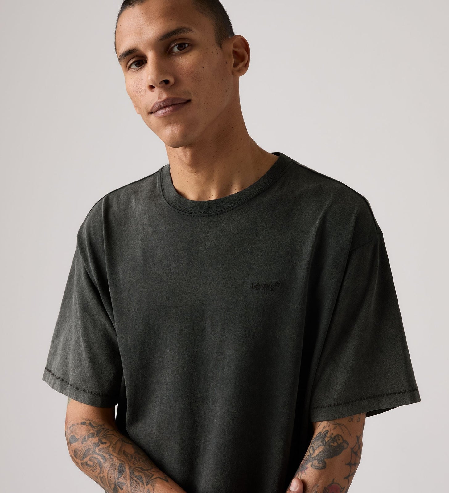 Main 4 - Levi's® Men's Red Tab™ Vintage T-Shirt - A06370221