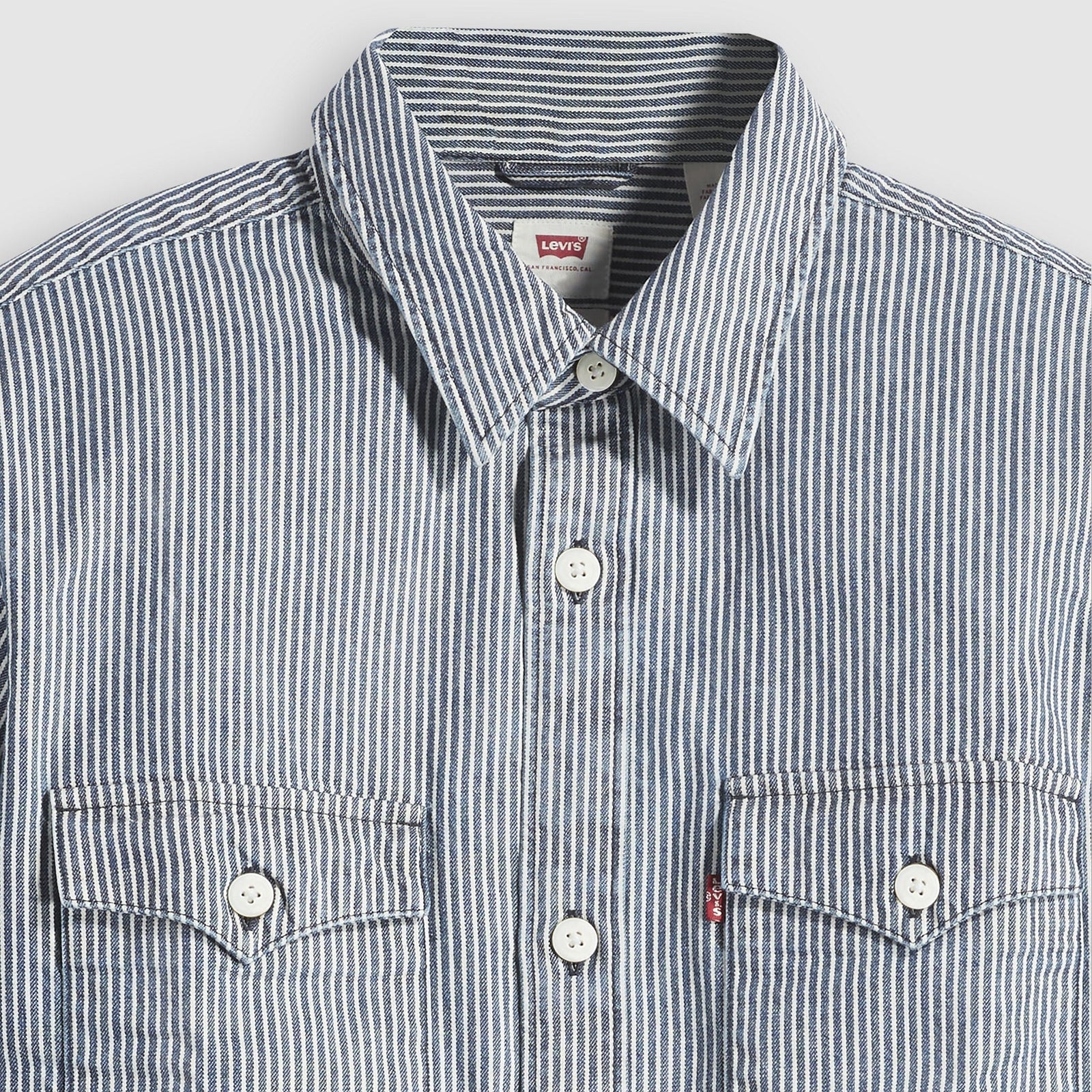 Main 7 - Levi's® Men's Relaxed Fit Western Shirt - A19190030