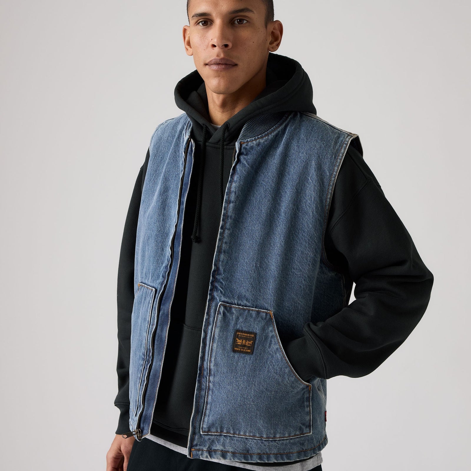 Main 4 - Levi's® Men's Sansome Vest - A85800009