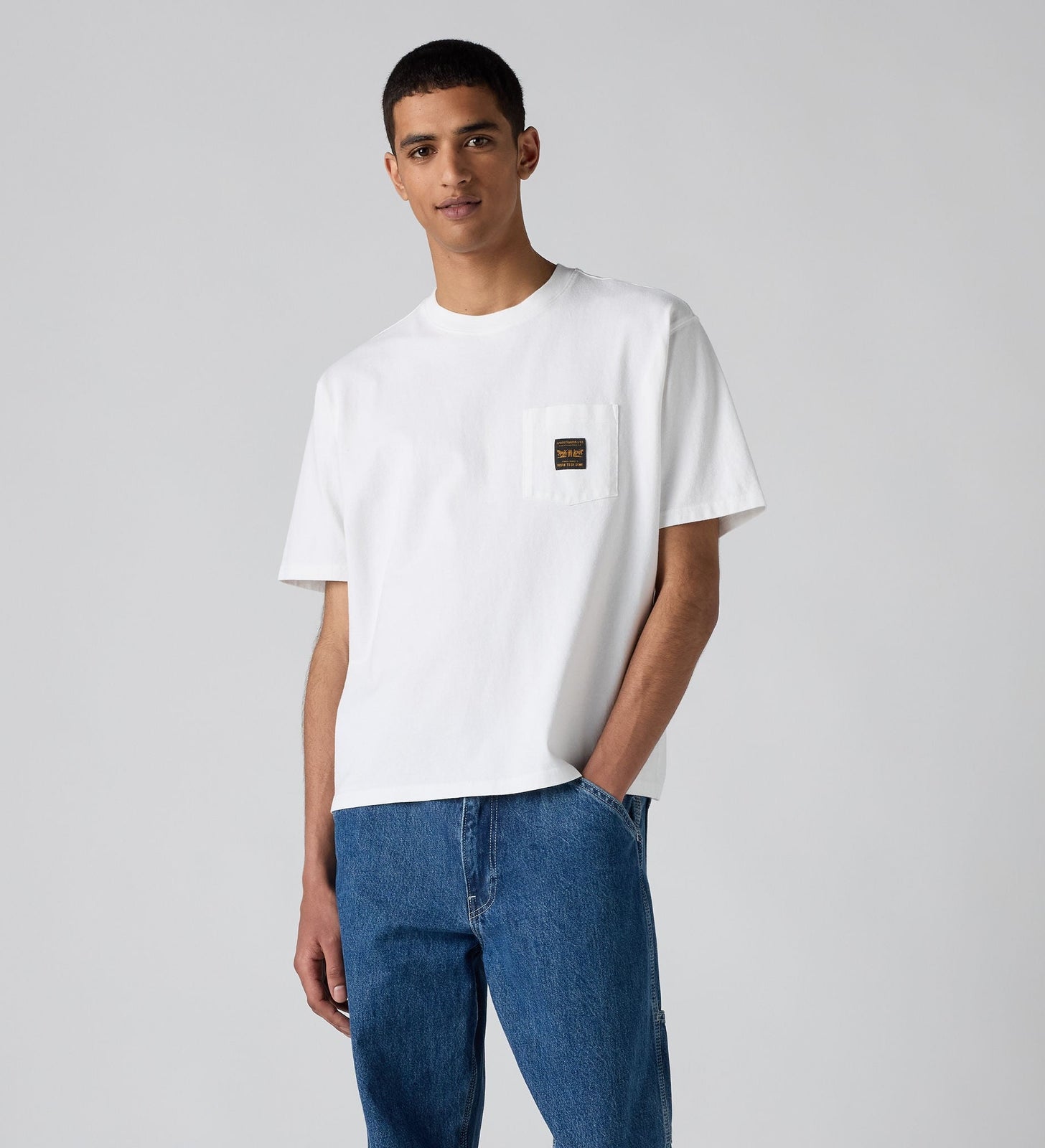 Main 3 - Levi's® Men's Short-Sleeve Workwear Pocket T-Shirt - 008AB0008
