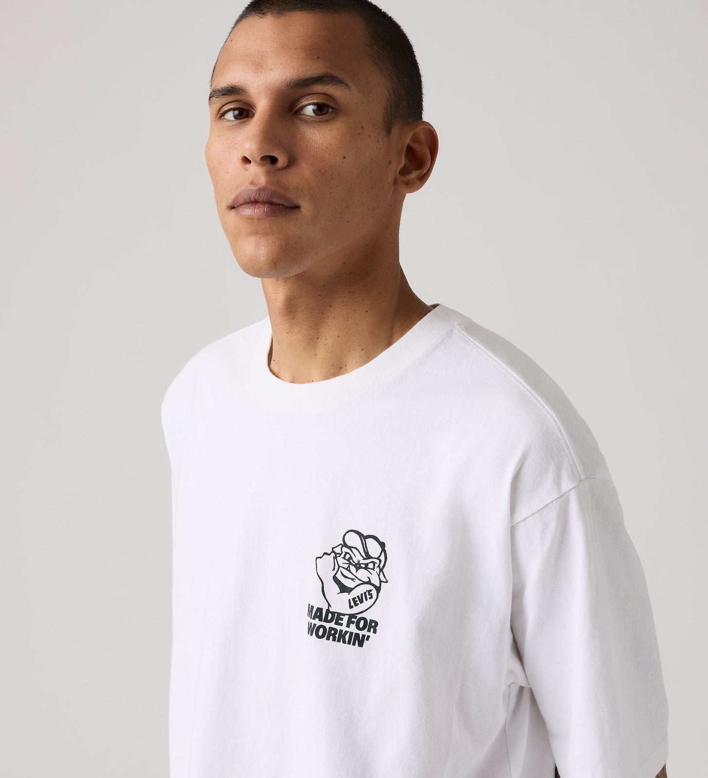 Main 4 - Levi's® Men's Workwear Graphic T-Shirt - 003XL0006