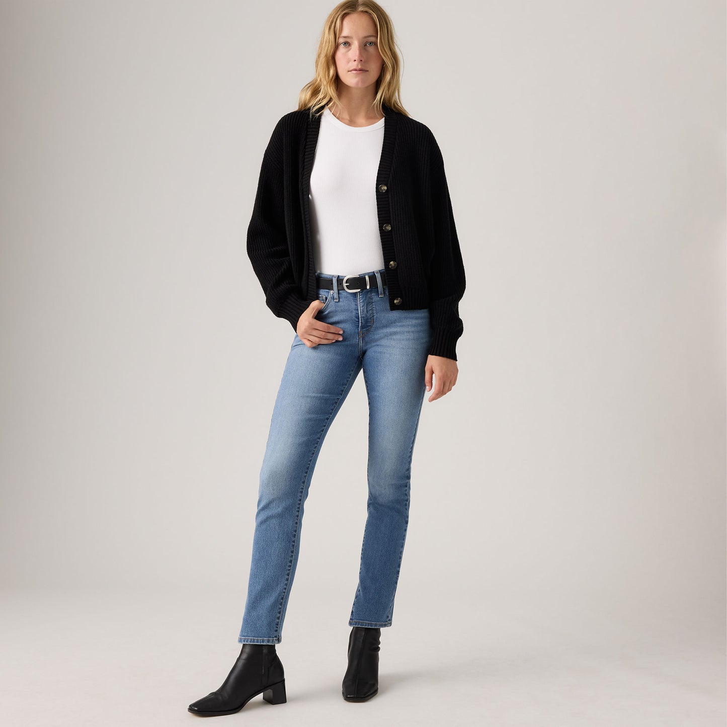 Levi’s® Women's 312 Shaping Slim Jeans