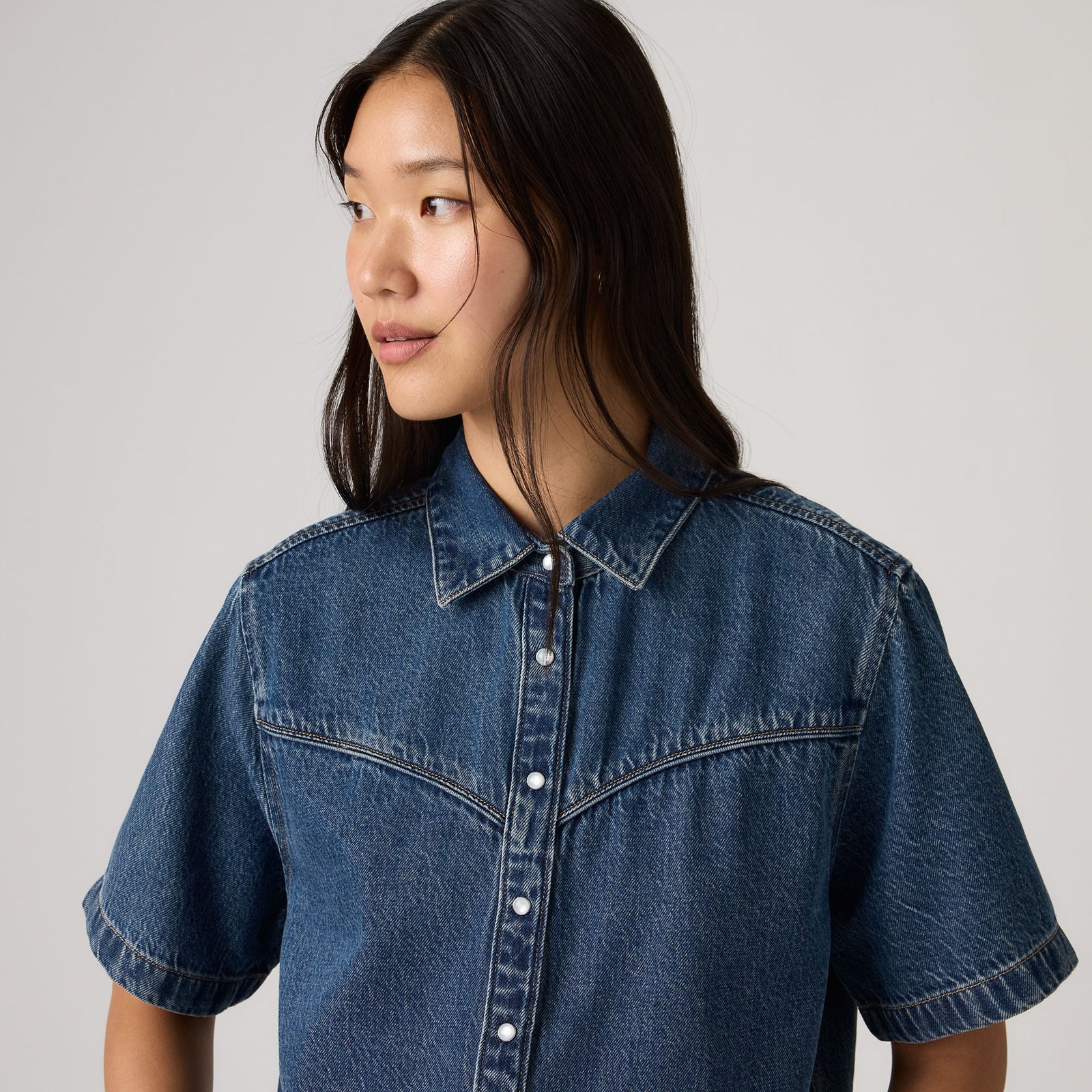 Main 4 - Levi's® Women's Logan Short-Sleeve Denim Shirt - 005CR0003