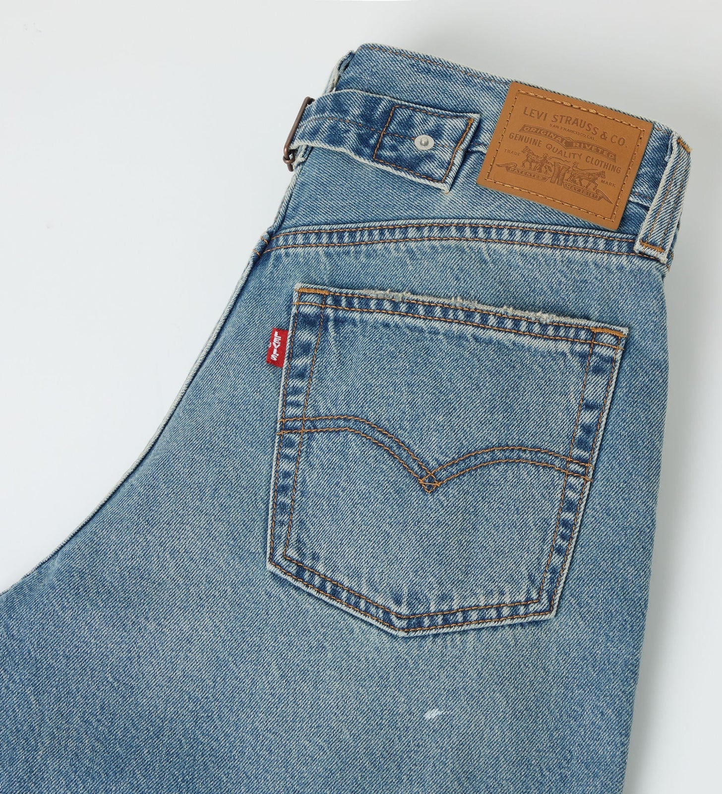 Main 7 - Levi's® Women's Loose Taper Jeans - 0083N0002