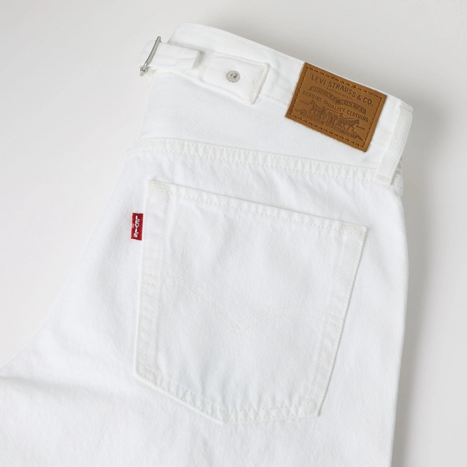Main 10 - Levi's® Women's Loose Taper Jeans - 0083N0003