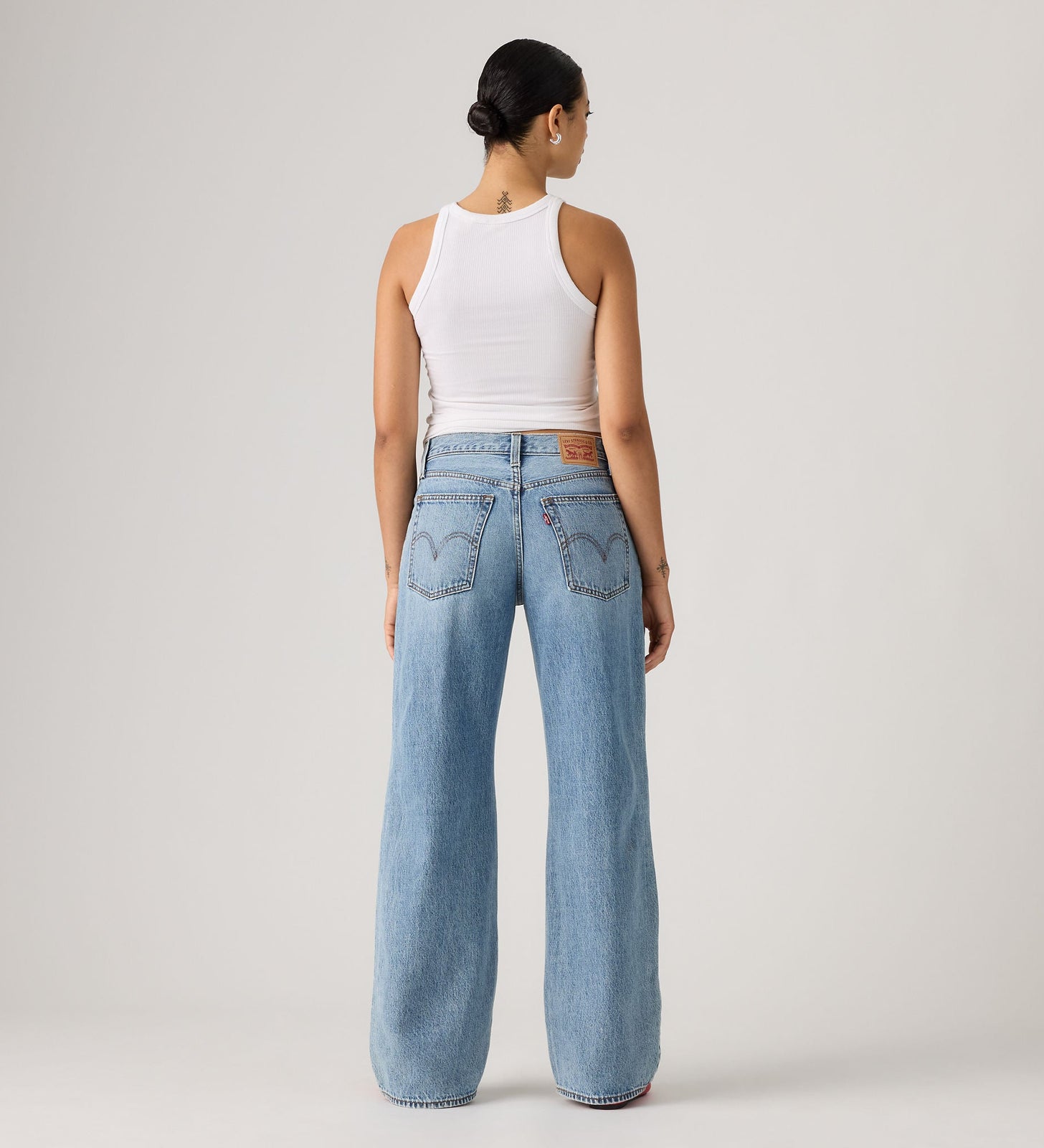 Main 2 - Levi's® Women's Middy Balloon Jeans - 0083L0008