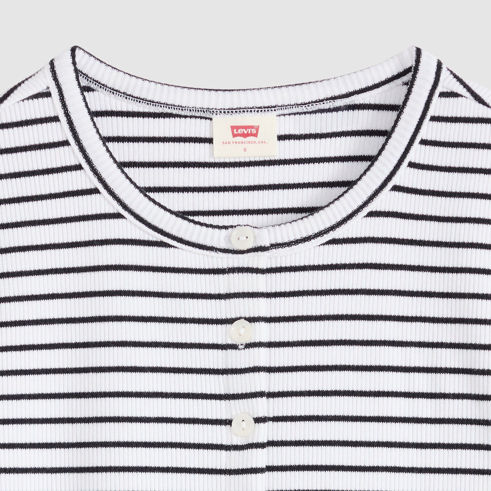Main 6 - Levi's® Women's Rory Button Short-Sleeve Top - 0086M0003