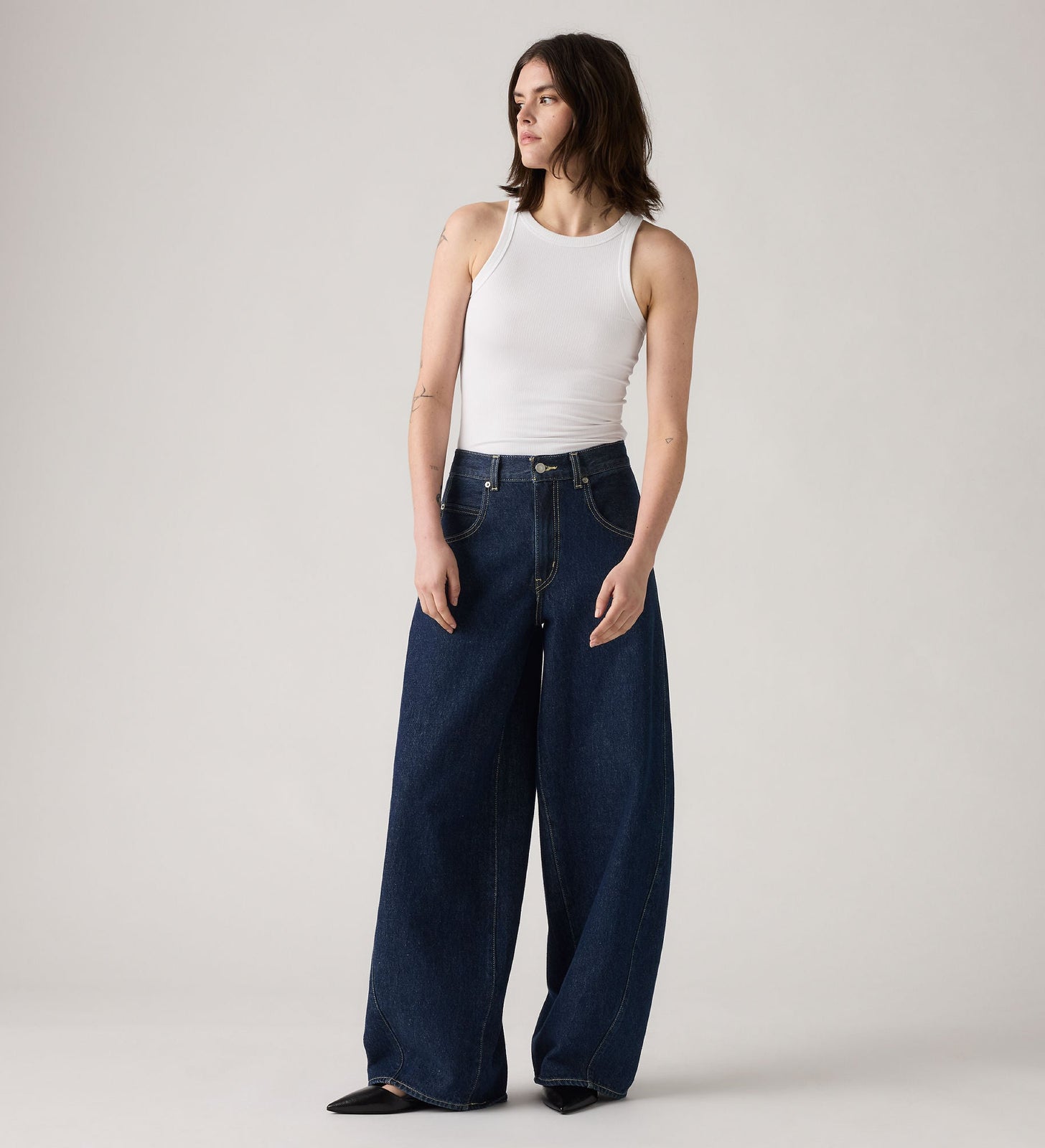 Main 1 - Levi's® Women's Super Baggy Barrel Jeans - 003nf0001