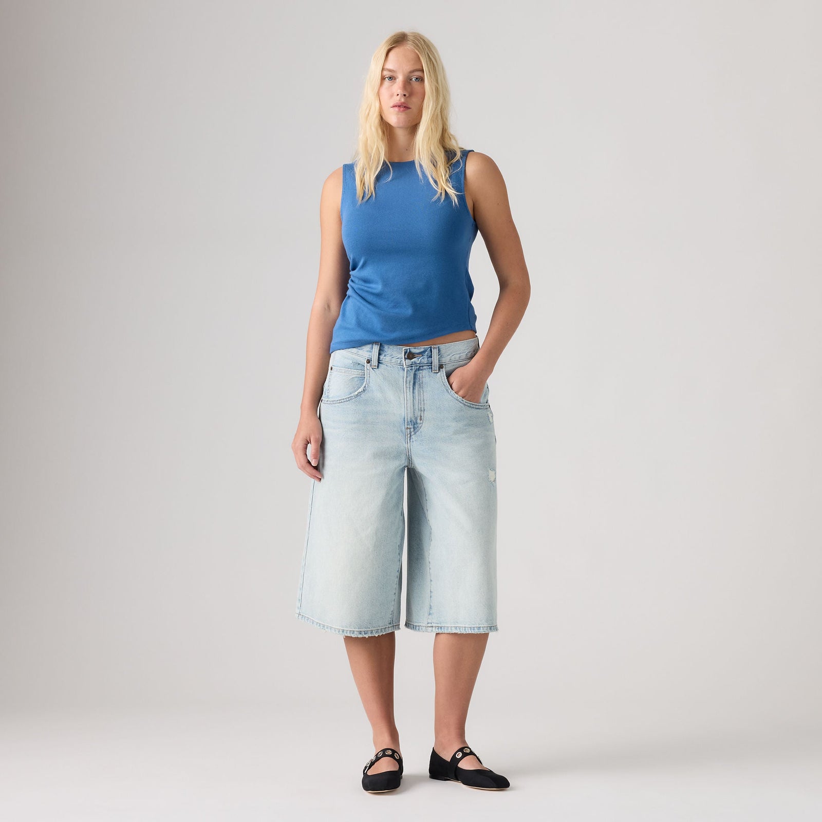 Main 4 - Levi's® Women's Super Baggy Jorts - 005DT0009