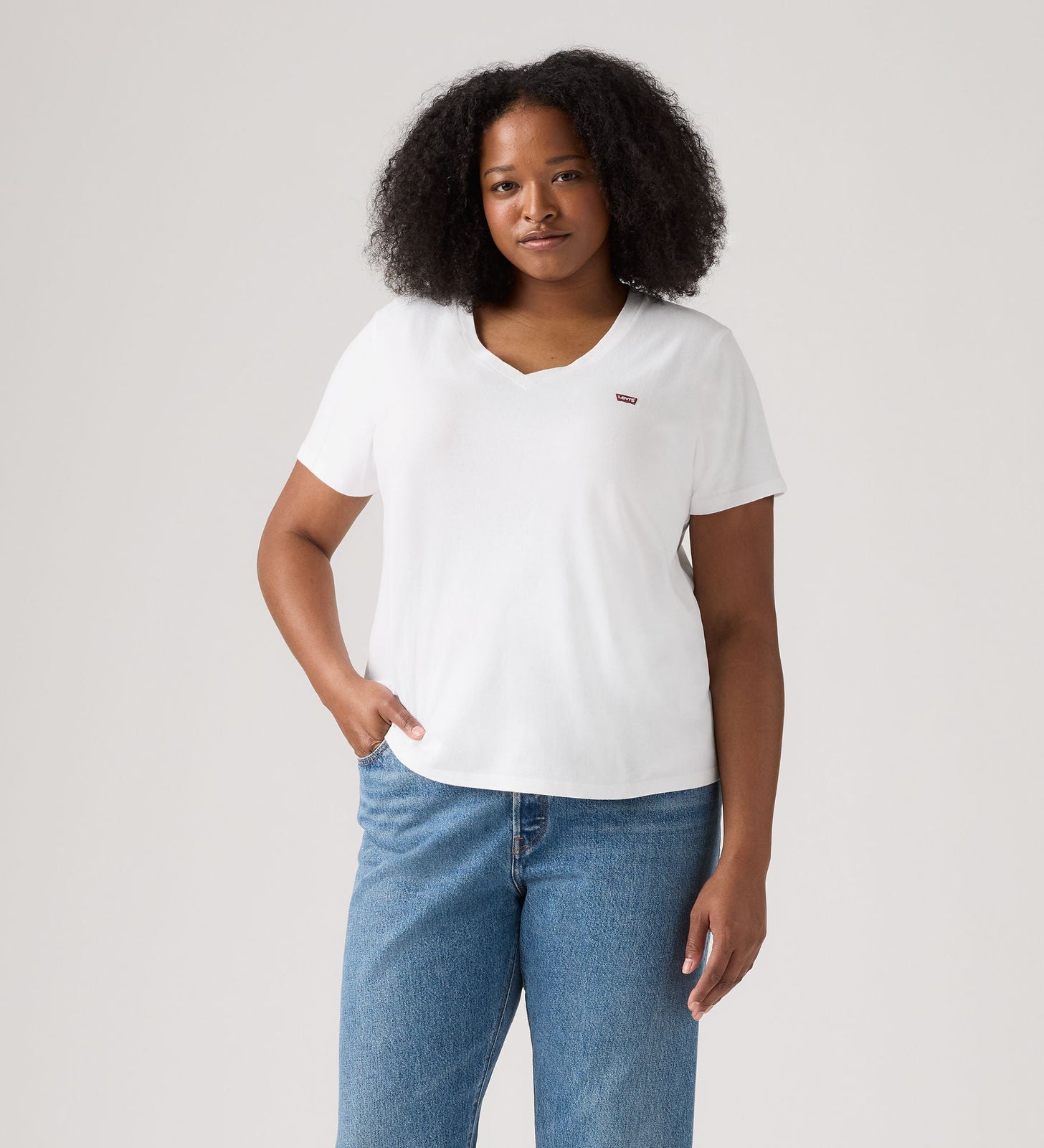 Main 1 - Levi's® Women's V-Neck T-Shirt (Plus Size) - A23230001
