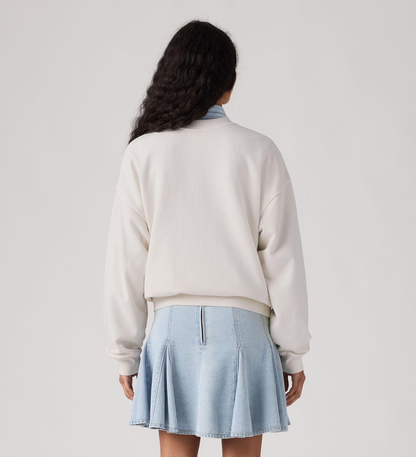 Main 2 - Levi's® Women's Vintage Boxy Sweatshirt - 006DW0007