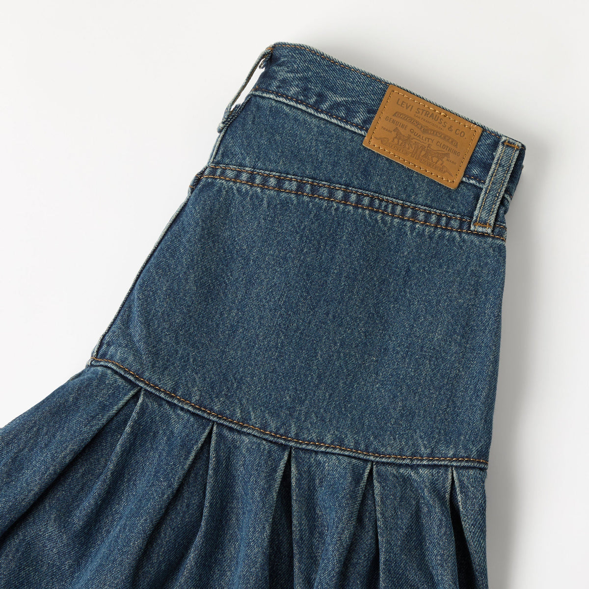 Levi's® Women's Yoked Pleated Skirt